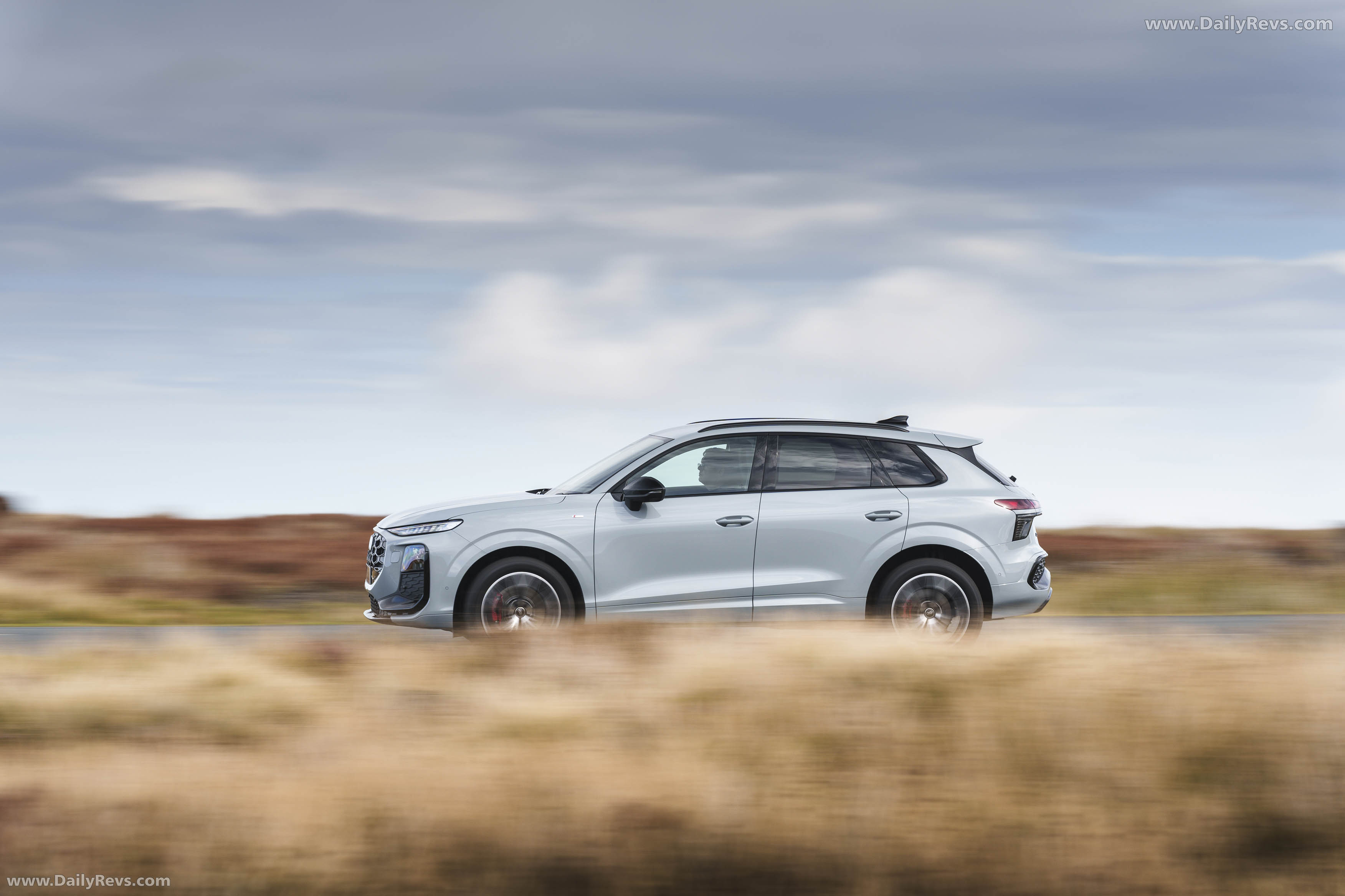 2026 Audi Q3 F3 UK Version Side View
