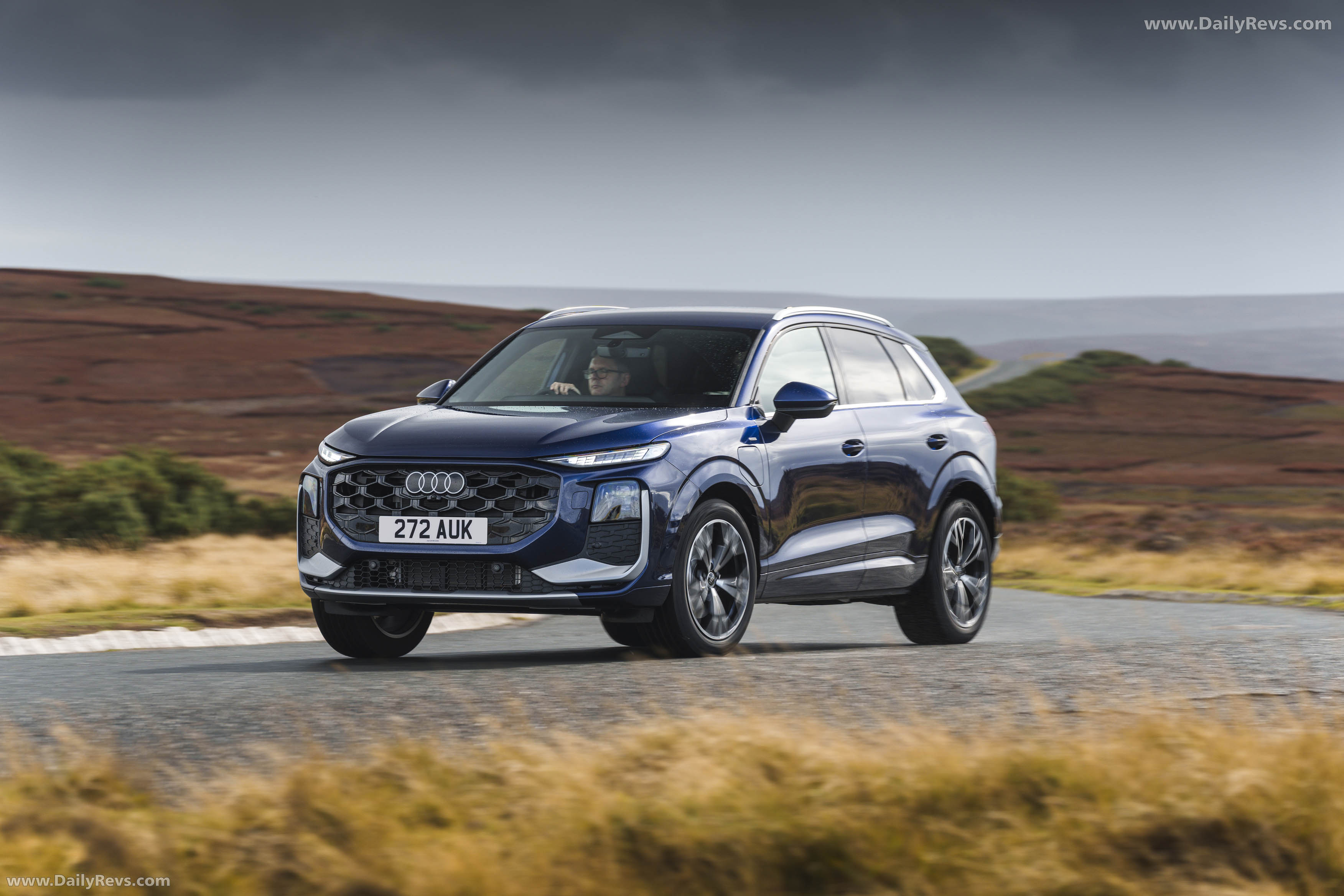 2026 Audi Q3 e-hybrid F3 UK Version Front View
