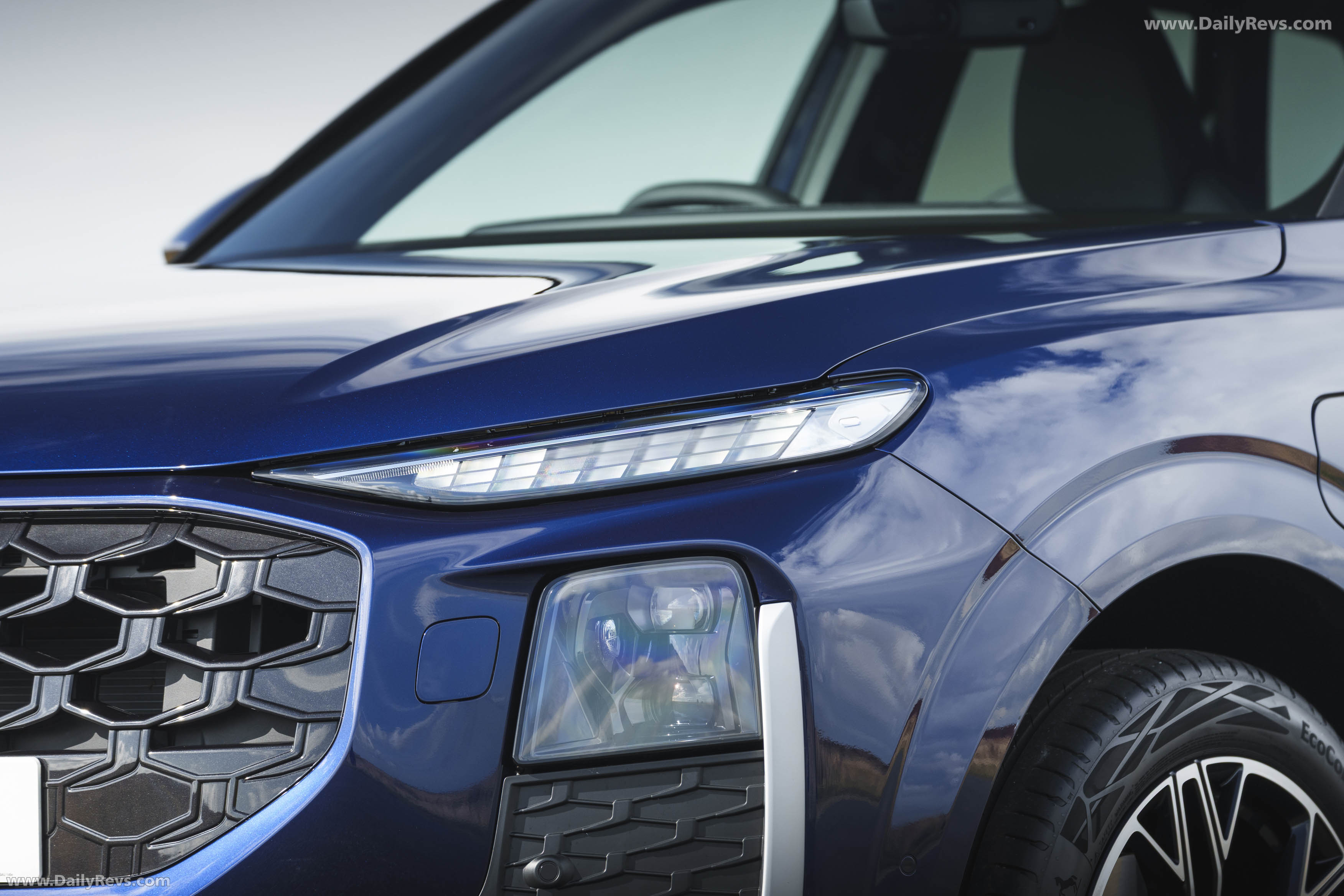 2026 Audi Q3 e-hybrid F3 UK Version Exterior