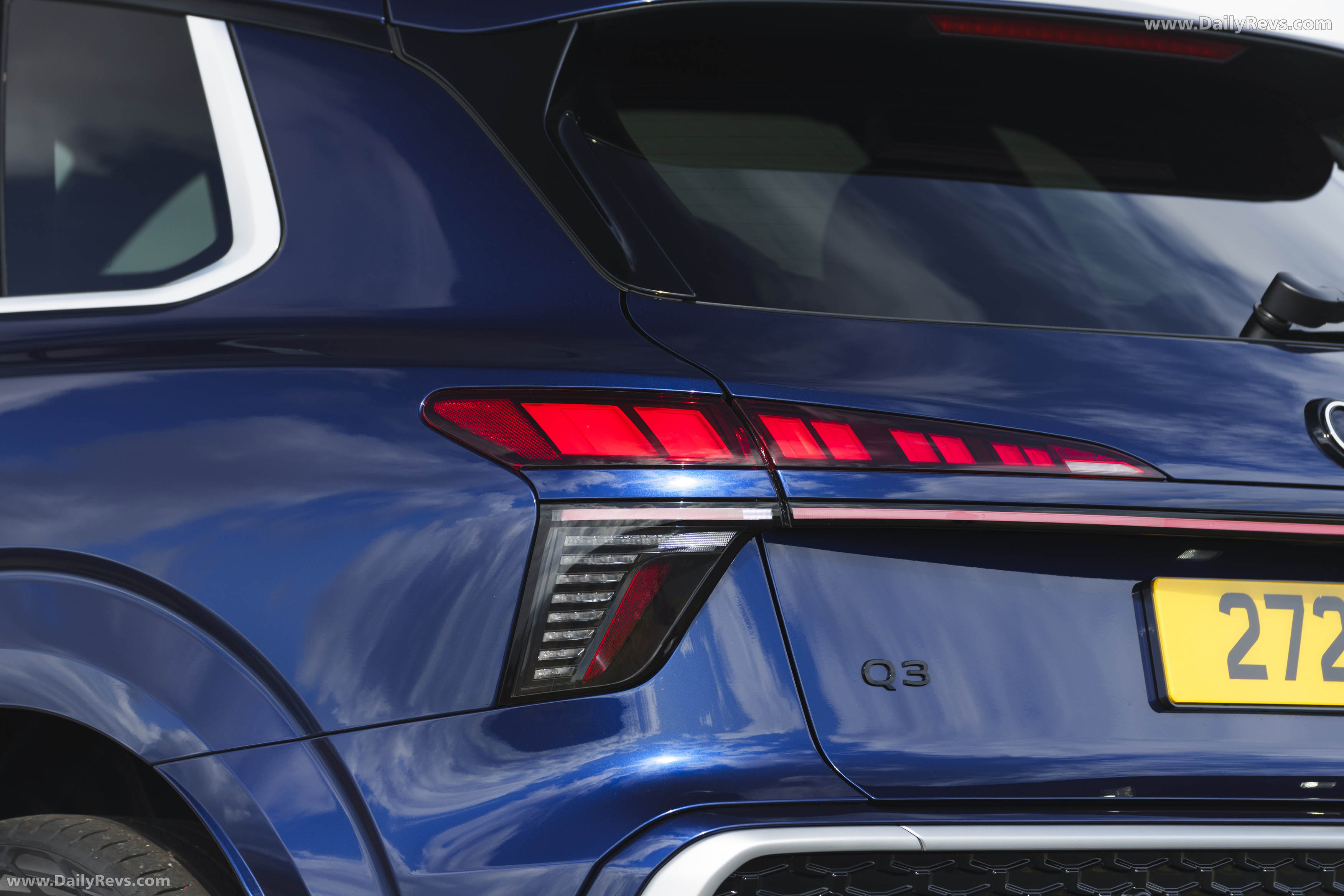 2026 Audi Q3 e-hybrid F3 UK Version Exterior
