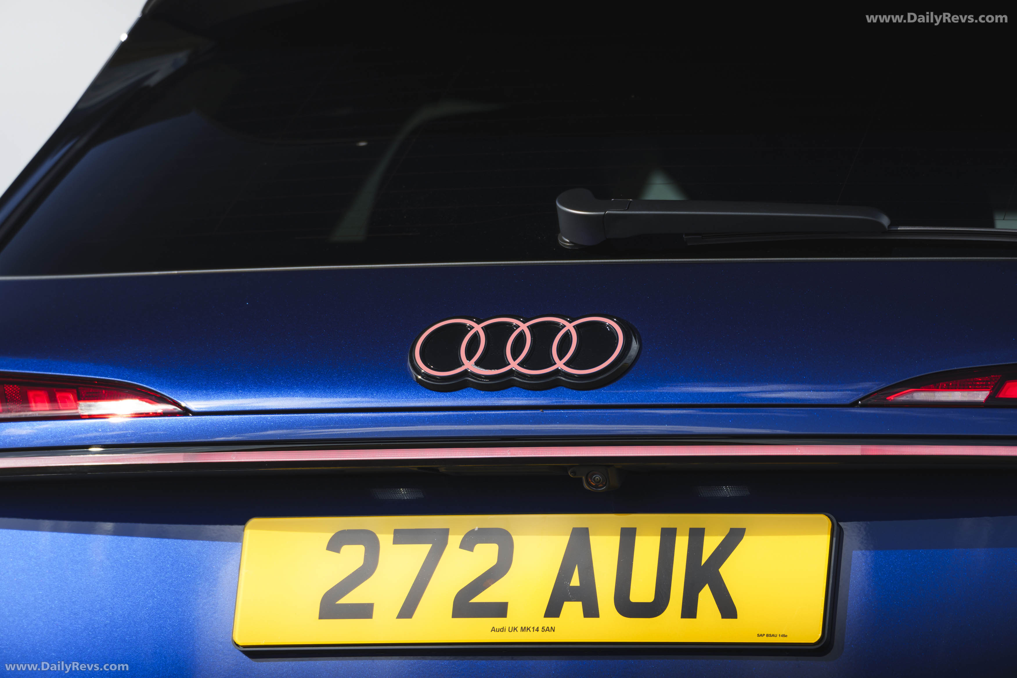 2026 Audi Q3 e-hybrid F3 UK Version Exterior