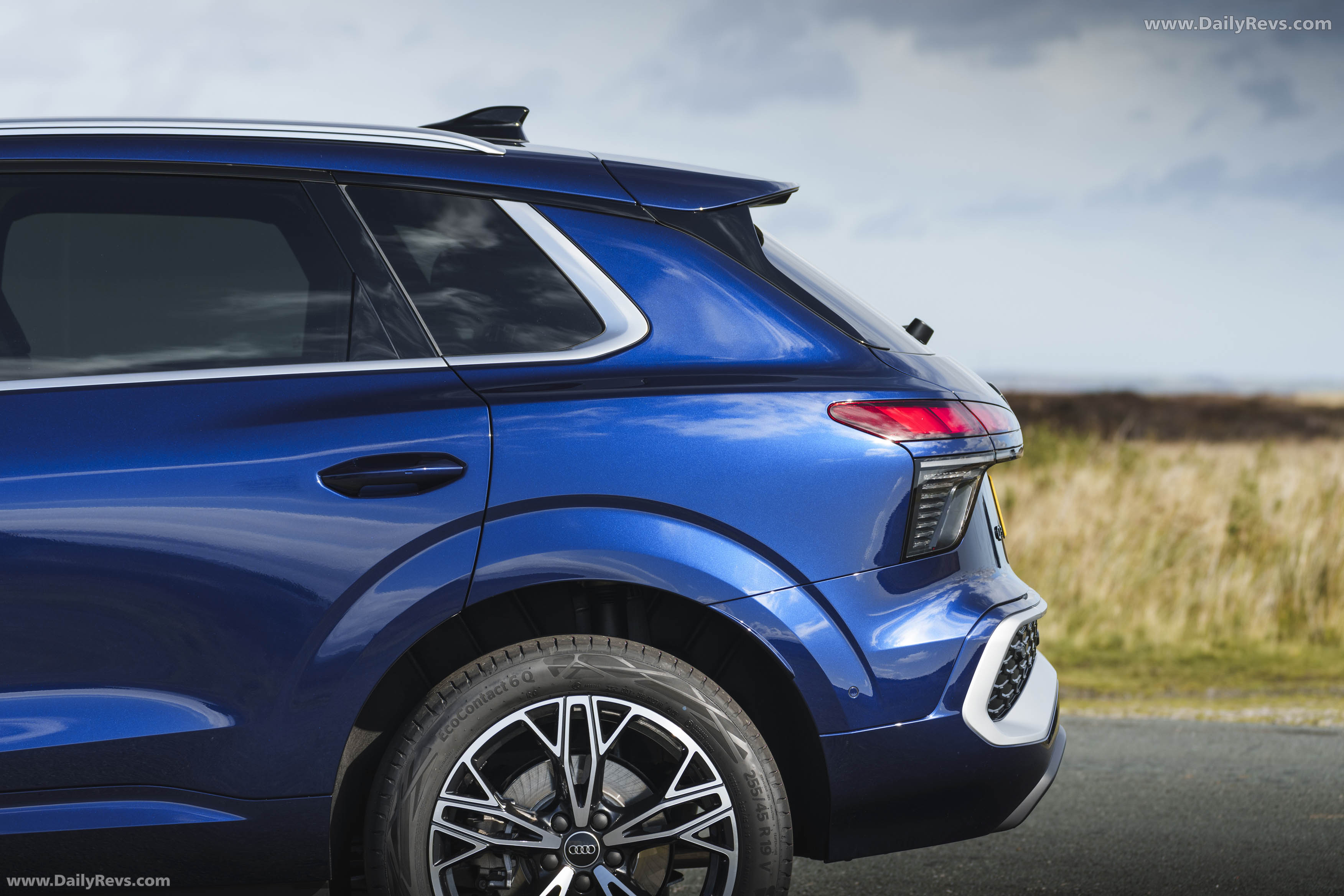 2026 Audi Q3 e-hybrid F3 UK Version Exterior