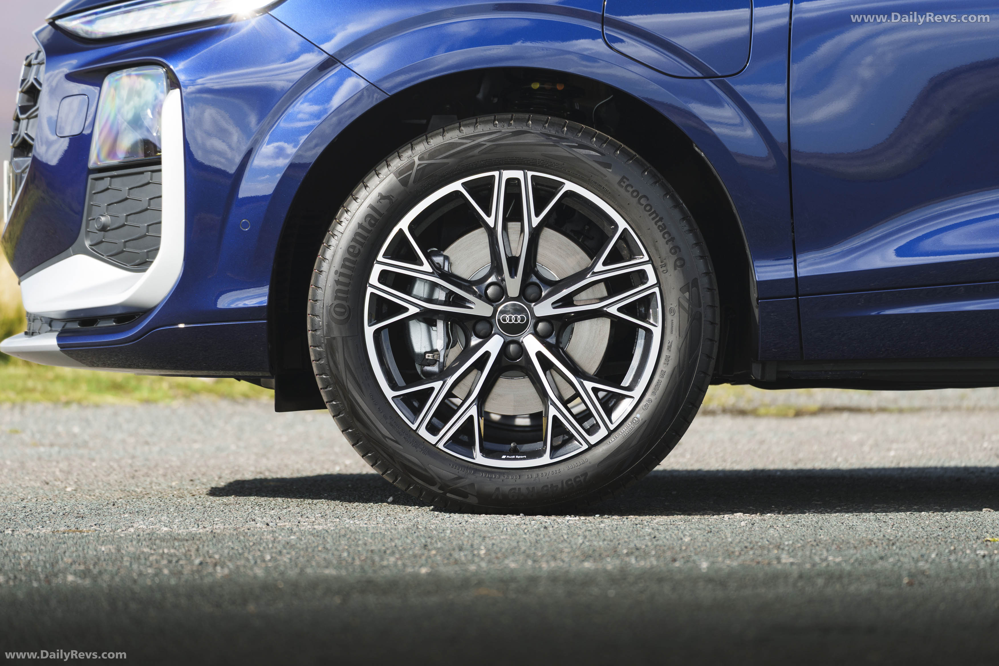 2026 Audi Q3 e-hybrid F3 UK Version Exterior