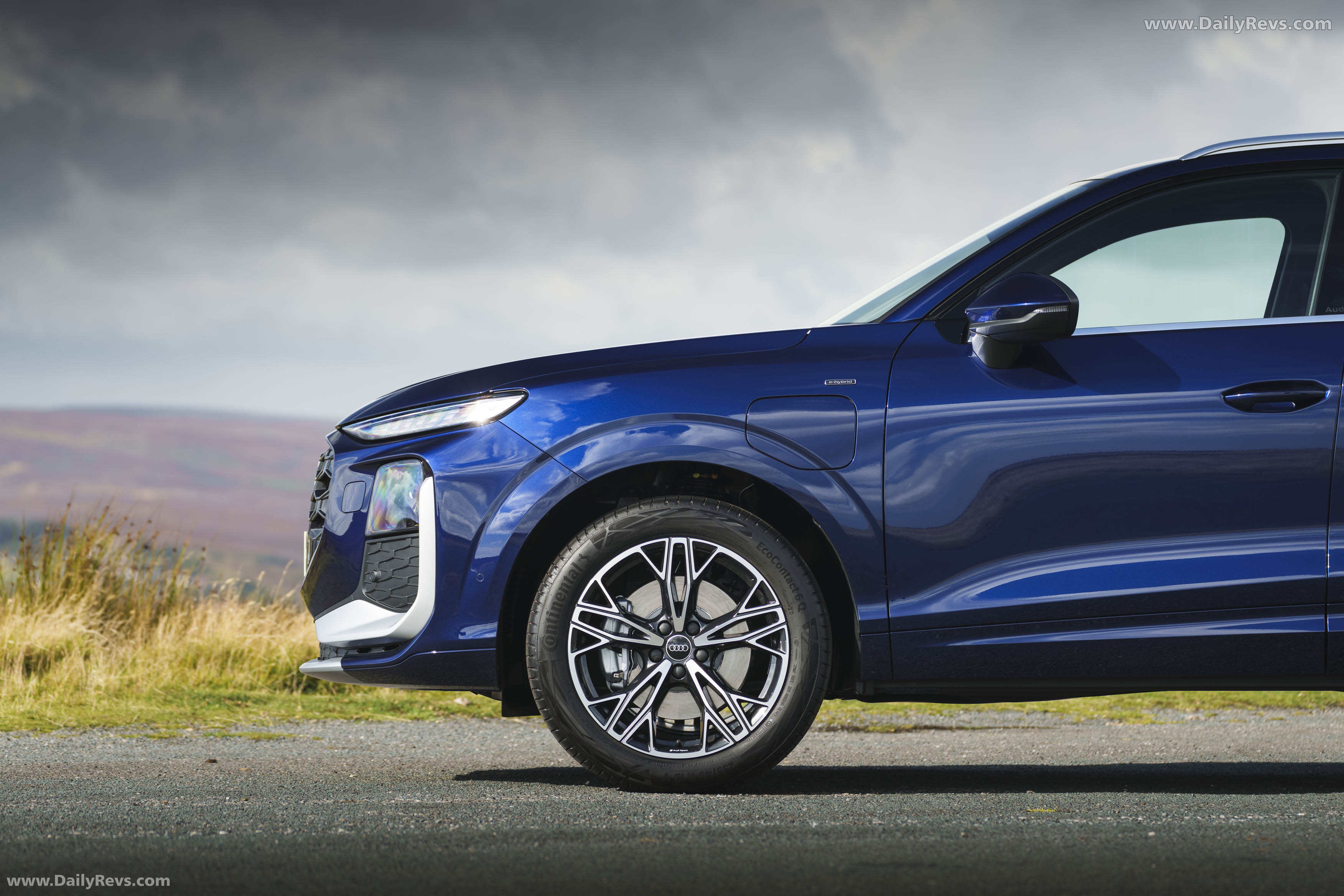 2026 Audi Q3 e-hybrid F3 UK Version Exterior