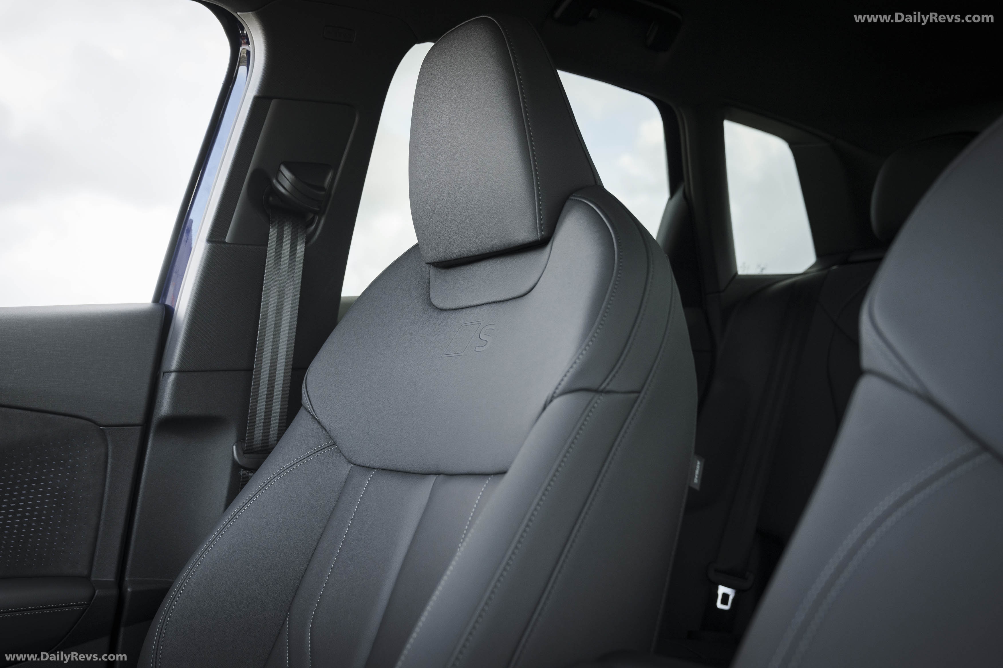 2026 Audi Q3 e-hybrid F3 UK Version Interior