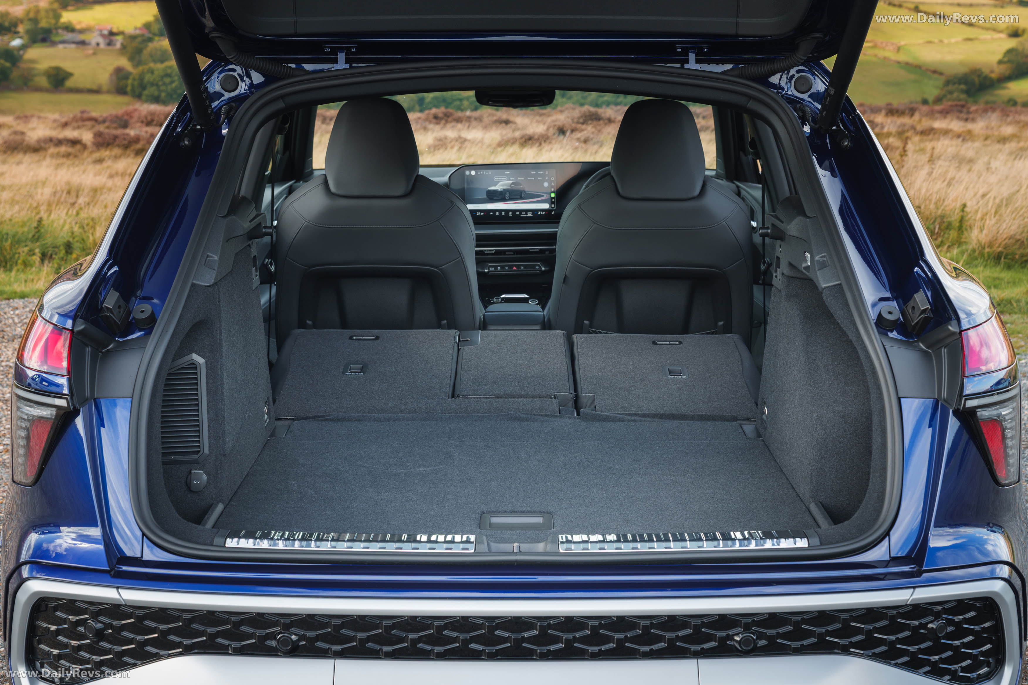 2026 Audi Q3 e-hybrid F3 UK Version Interior