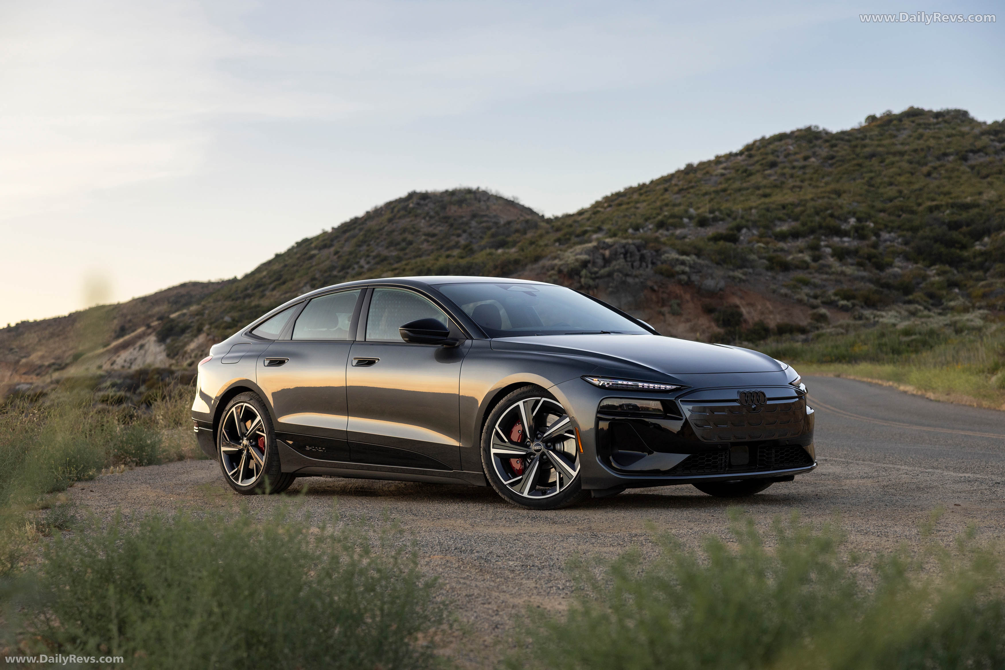 2025 Audi S6 Sportback e-tron C9 Daytona Gray Front View