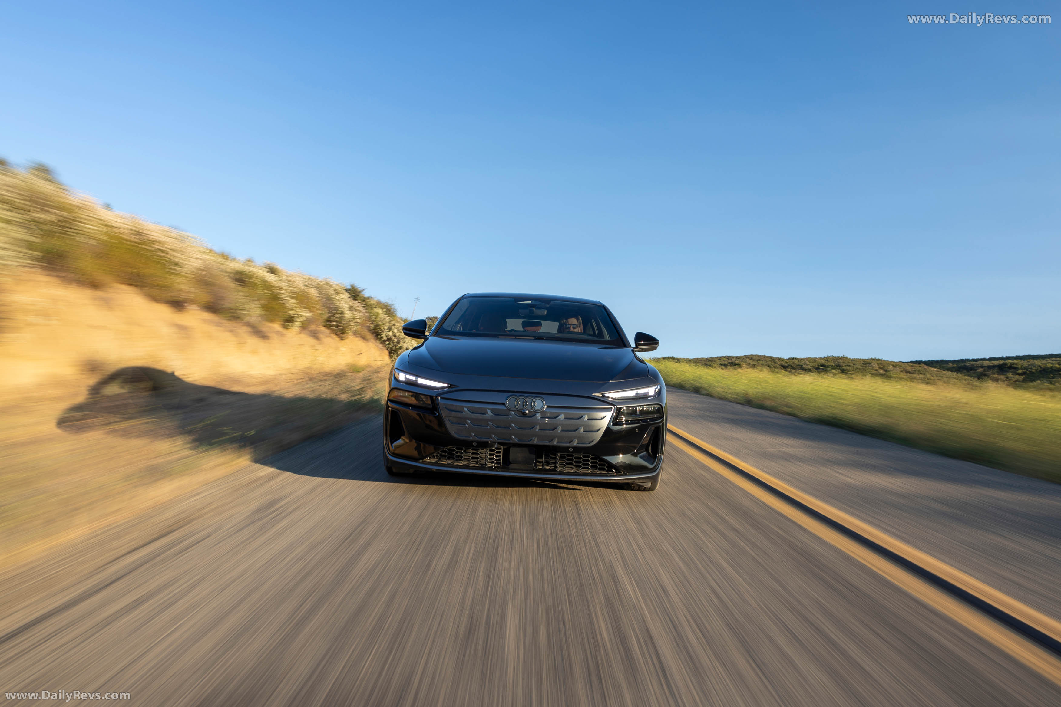 2025 Audi S6 Sportback e-tron C9 Daytona Gray Front View