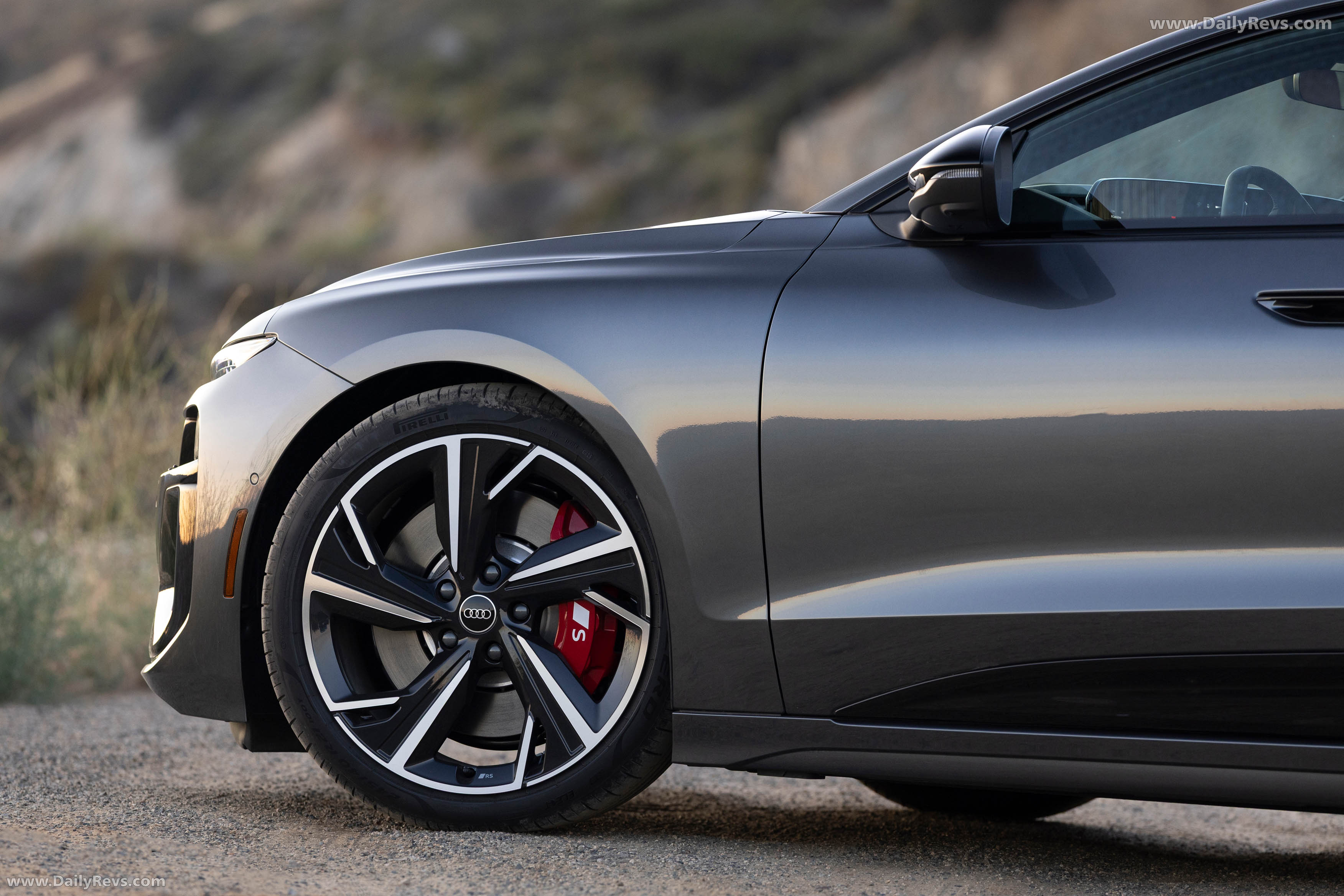 2025 Audi S6 Sportback e-tron C9 Daytona Gray Exterior