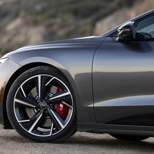 2025 Audi S6 Sportback e-tron C9 Daytona Gray Exterior