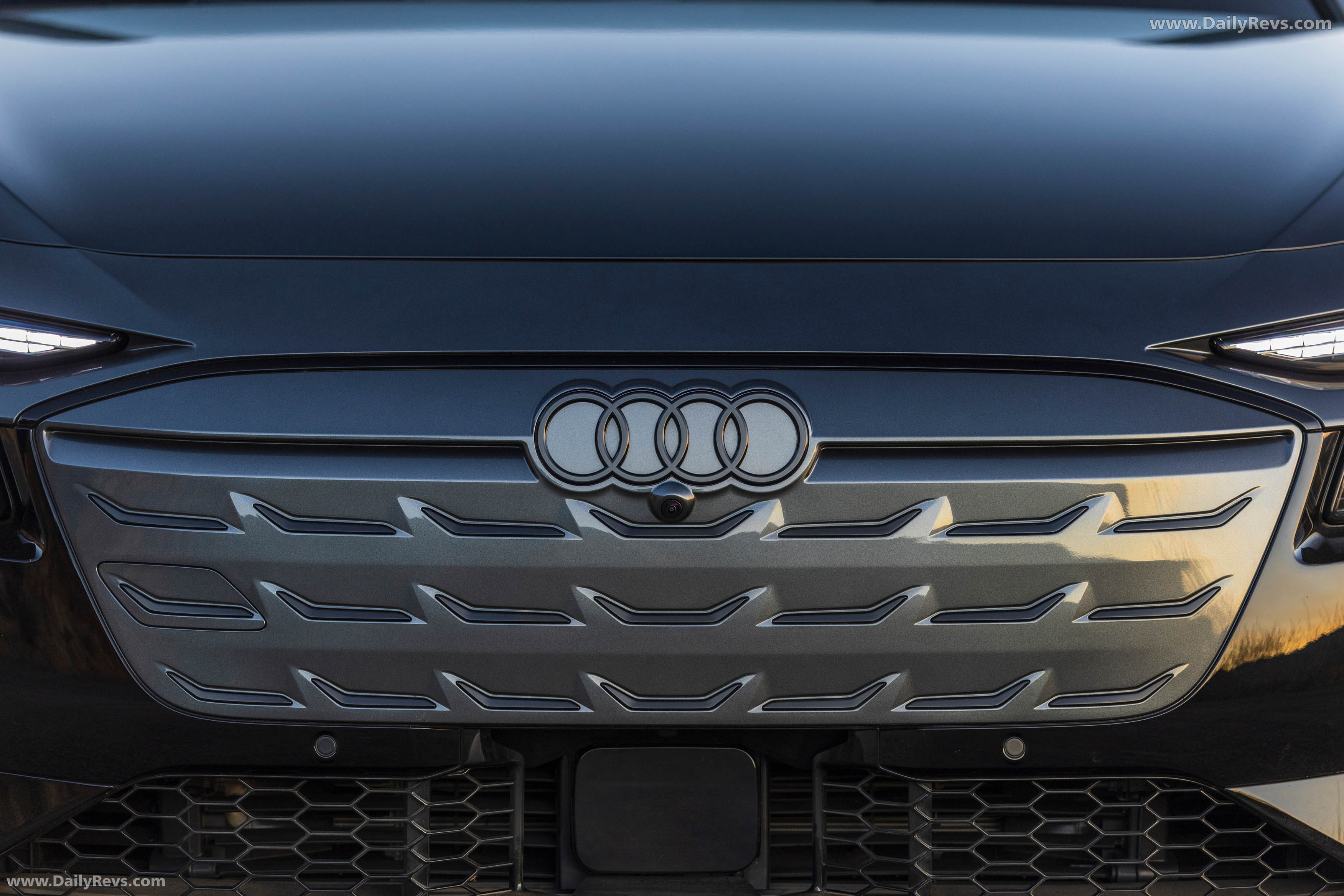 2025 Audi S6 Sportback e-tron C9 Daytona Gray Exterior