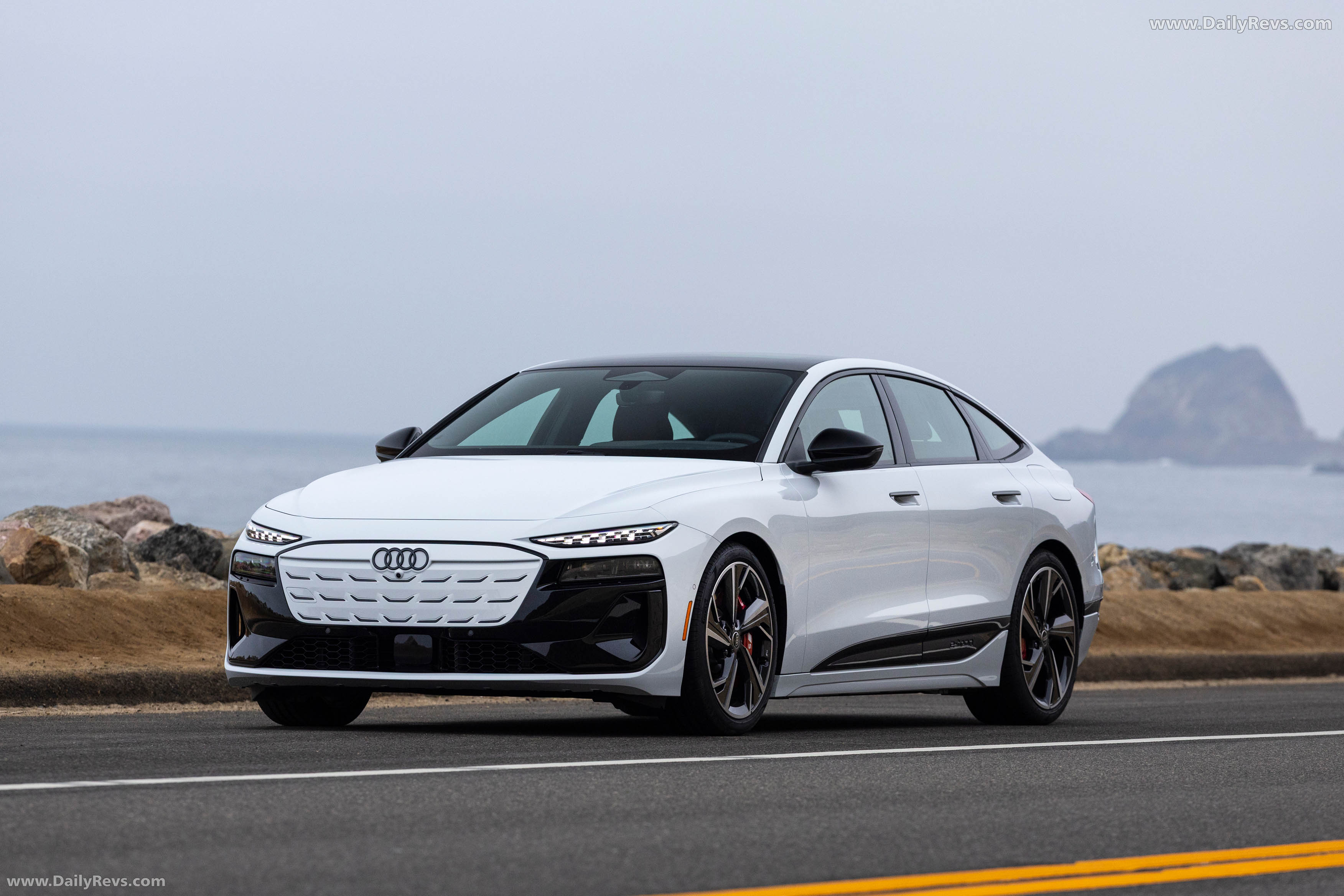 2025 Audi S6 Sportback e-tron C9 Glacier White Front View