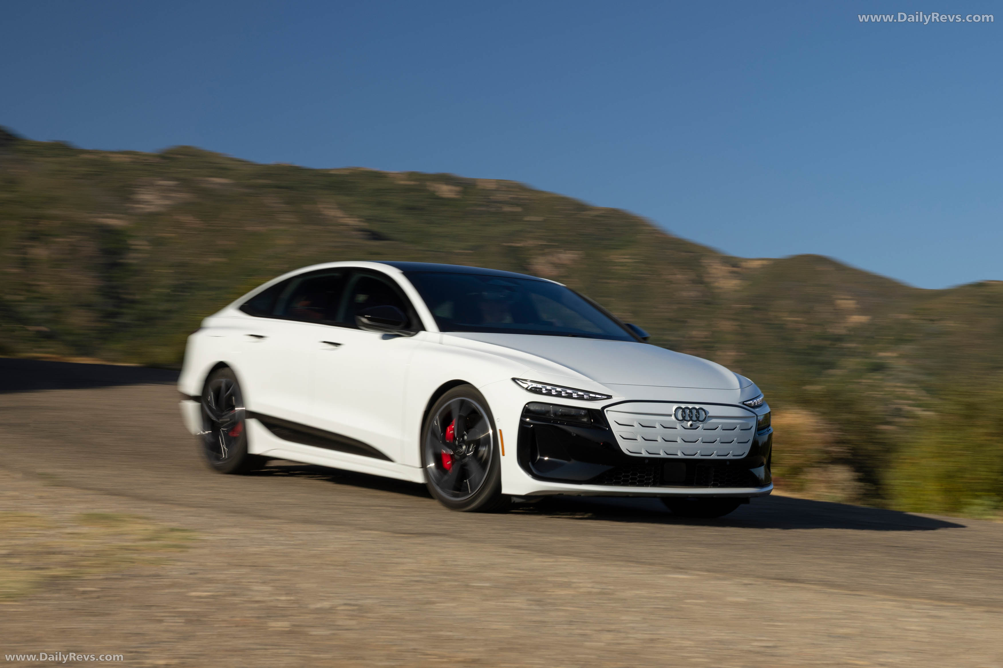 2025 Audi S6 Sportback e-tron C9 Glacier White Front View