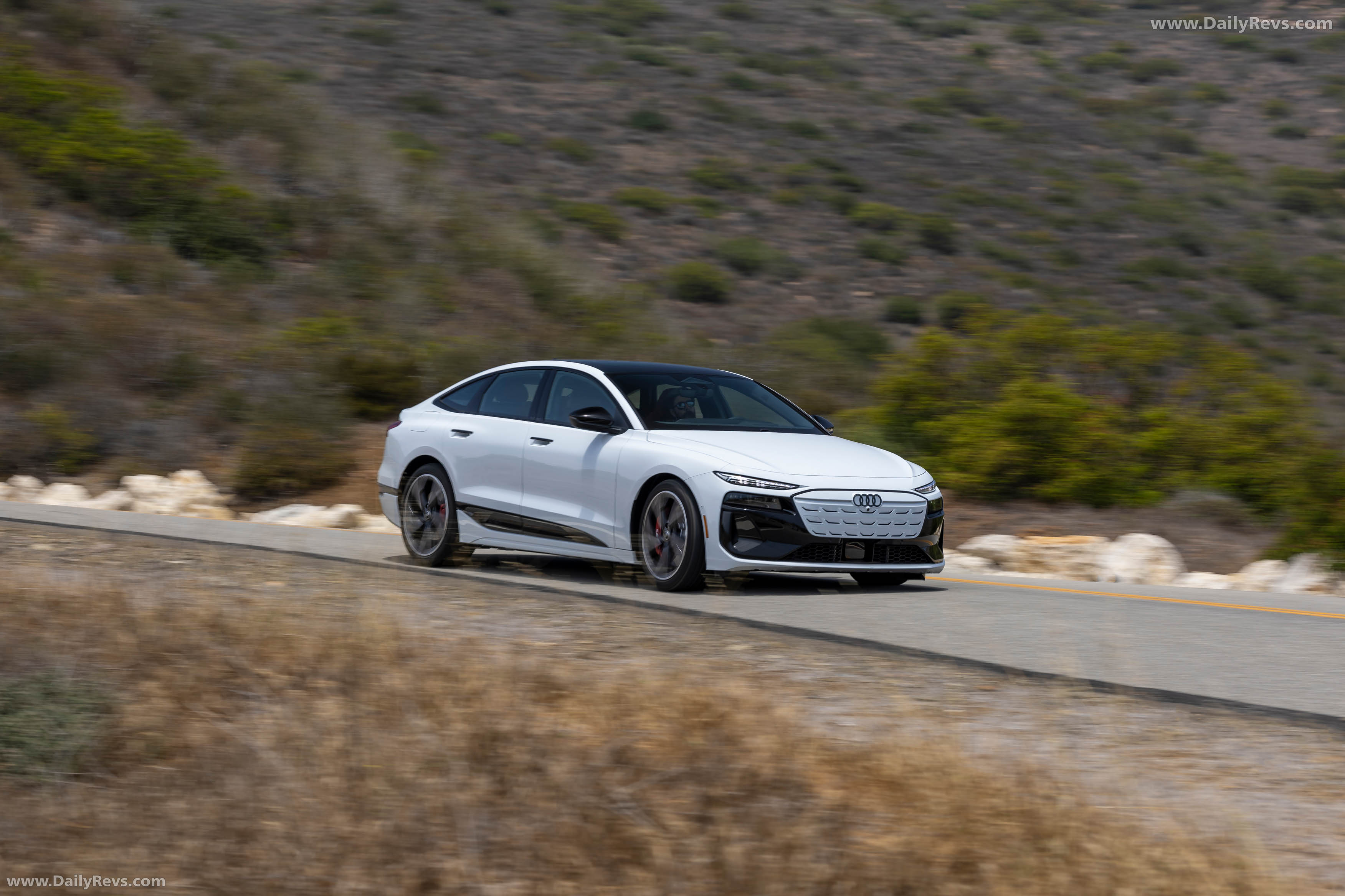 2025 Audi S6 Sportback e-tron C9 Glacier White Front View