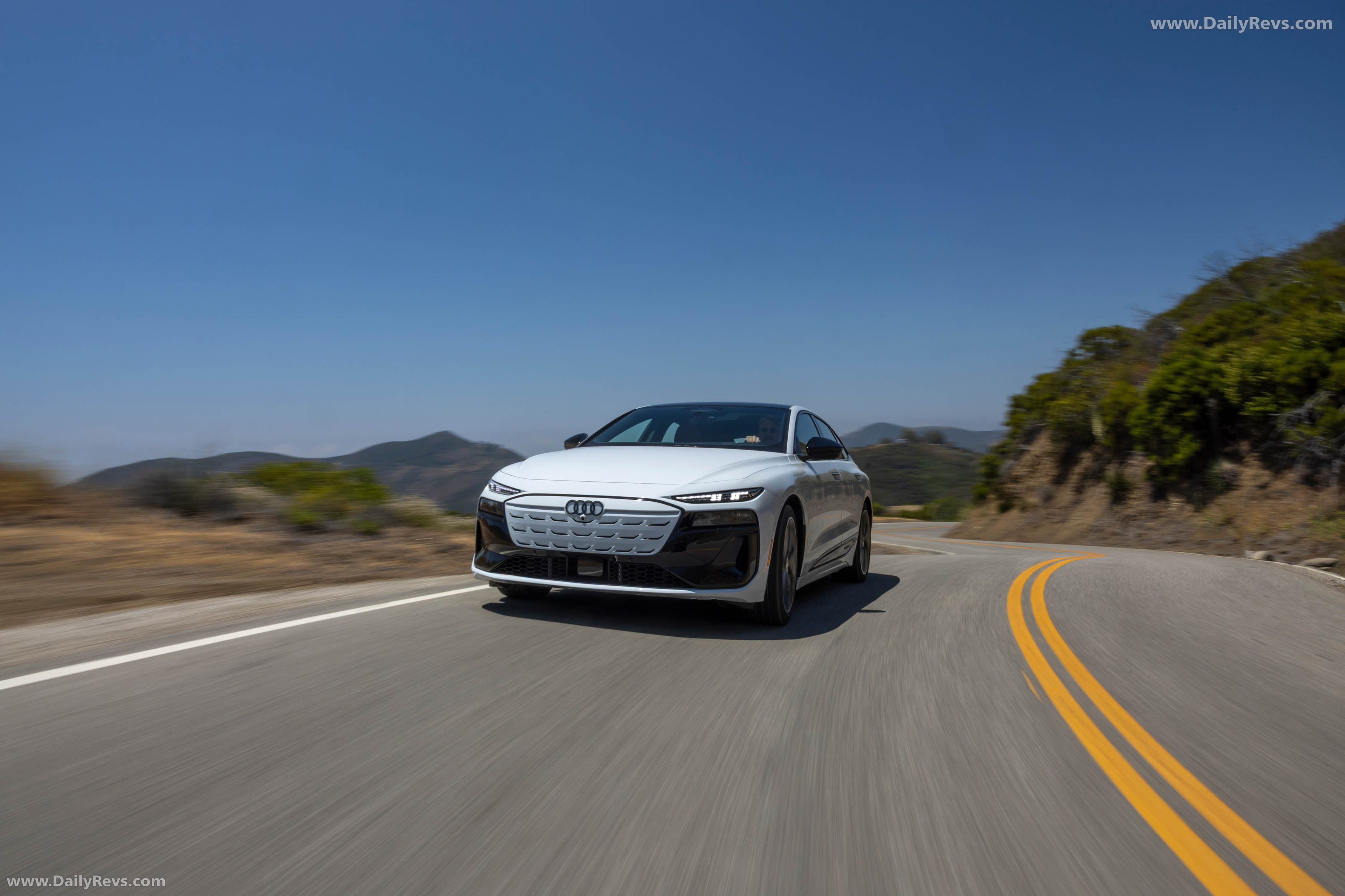 2025 Audi S6 Sportback e-tron C9 Glacier White Front View