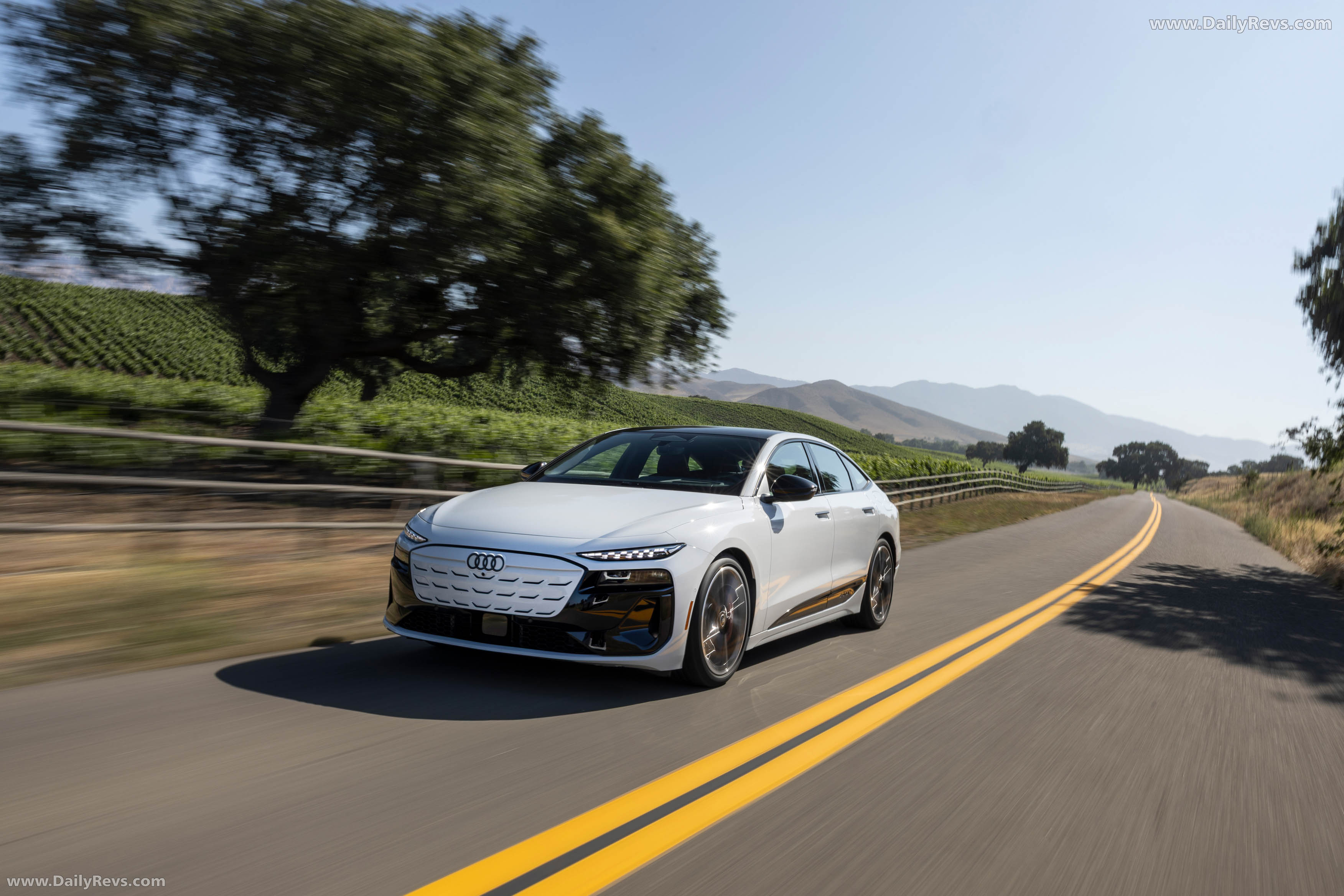 2025 Audi S6 Sportback e-tron C9 Glacier White Front View