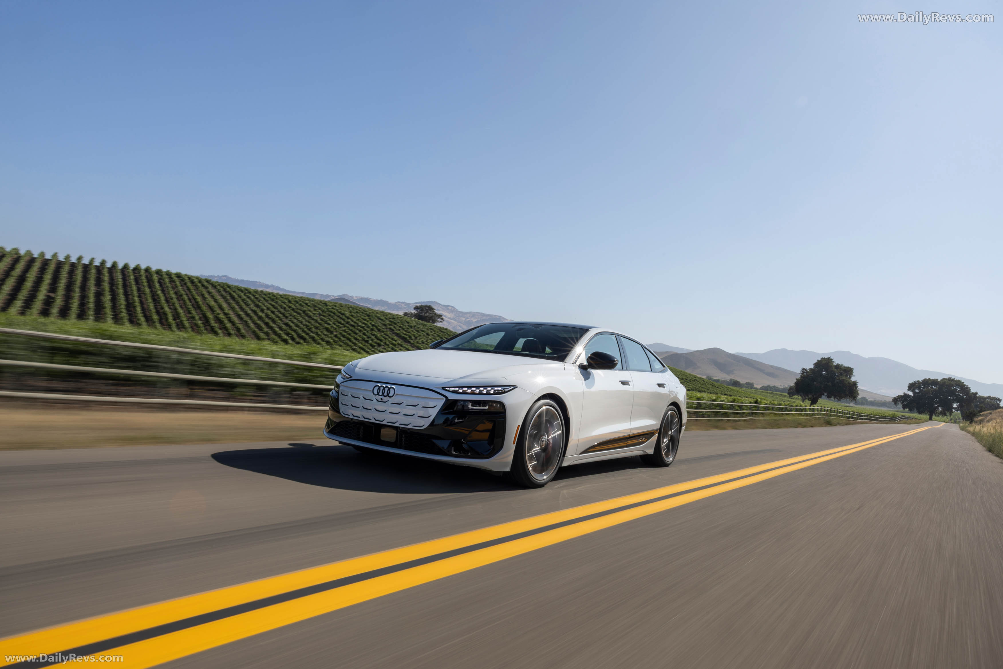 2025 Audi S6 Sportback e-tron C9 Glacier White Front View