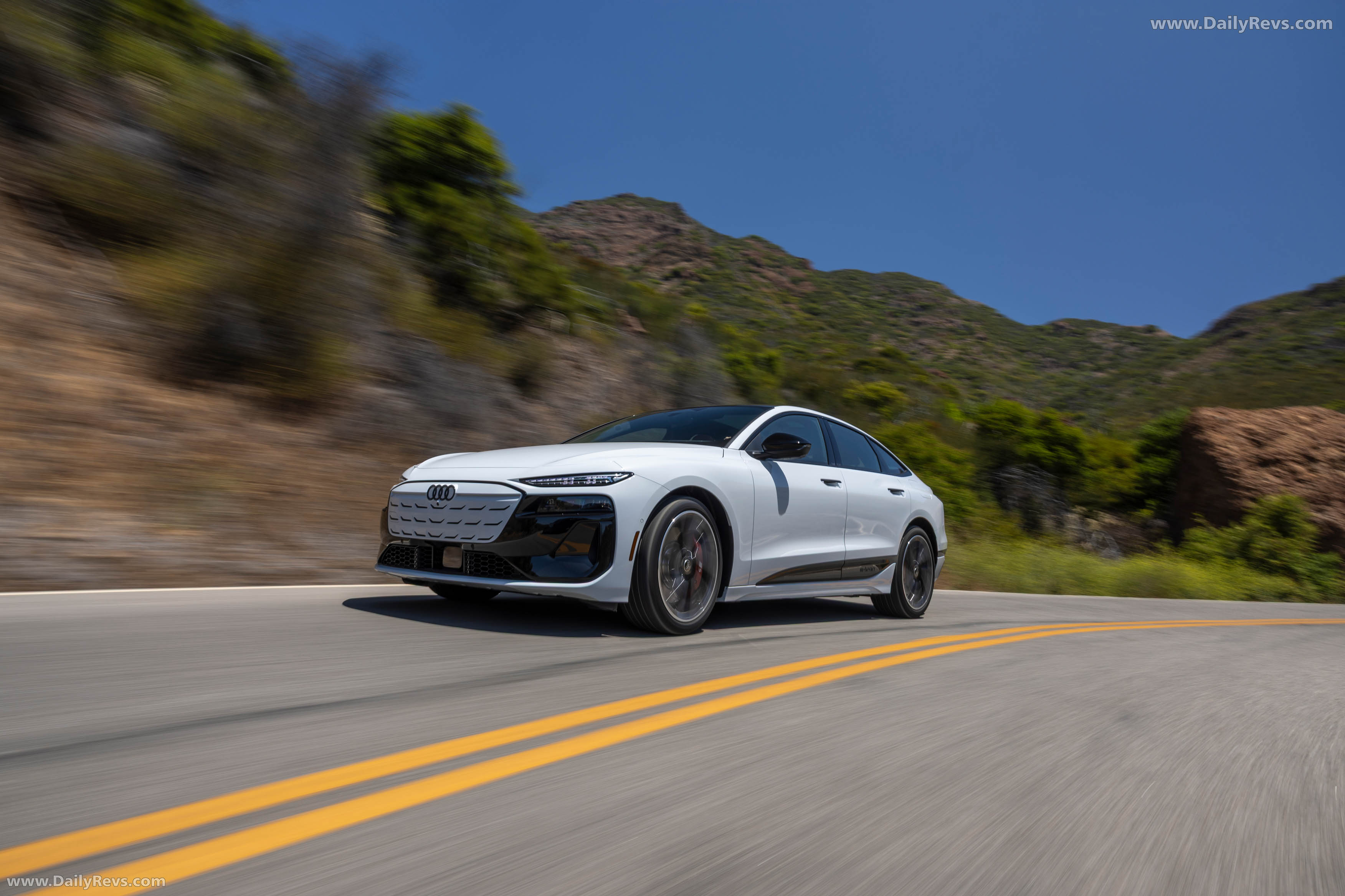 2025 Audi S6 Sportback e-tron C9 Glacier White Front View