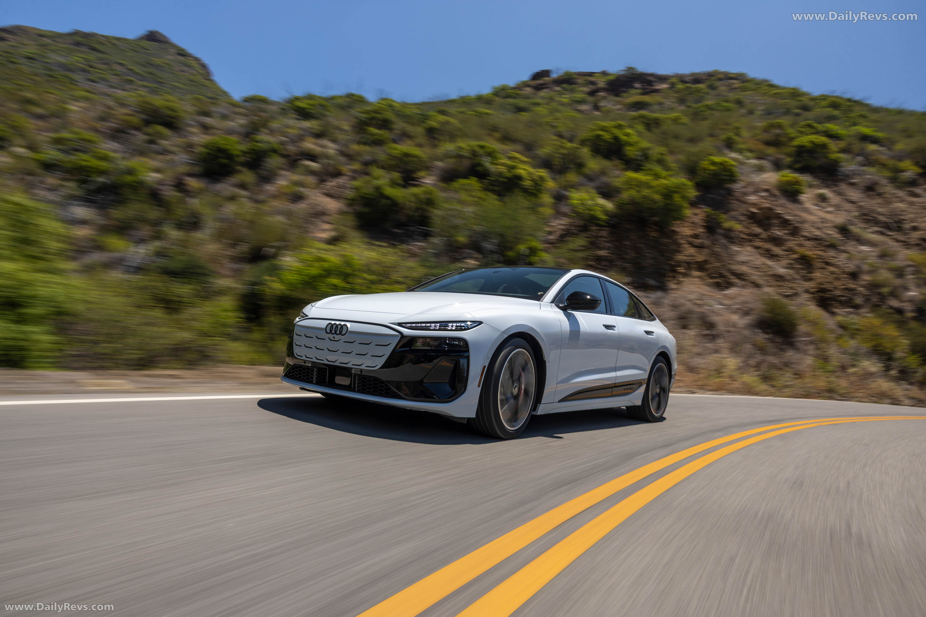 2025 Audi S6 Sportback e-tron C9 Glacier White Front View