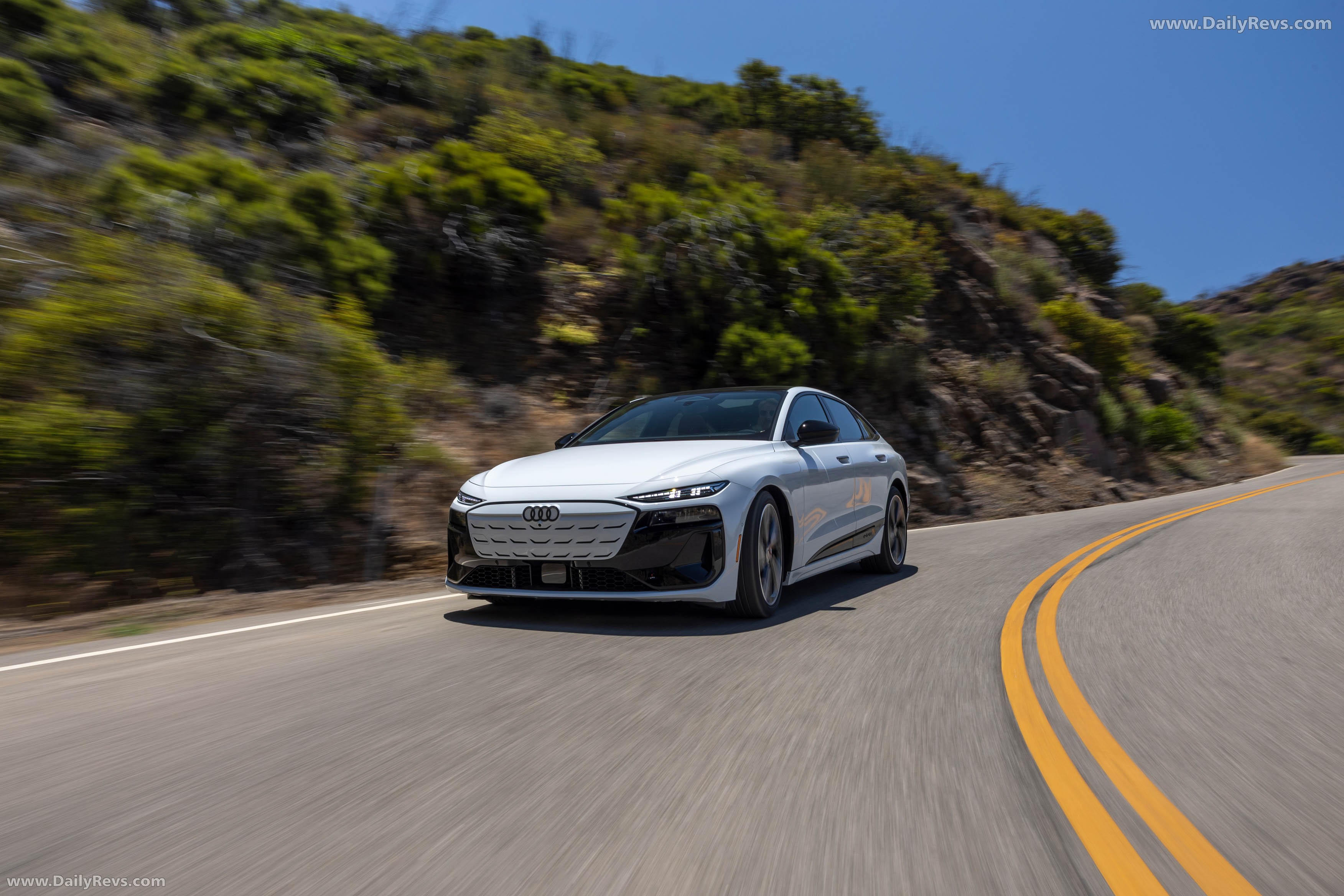 2025 Audi S6 Sportback e-tron C9 Glacier White Front View