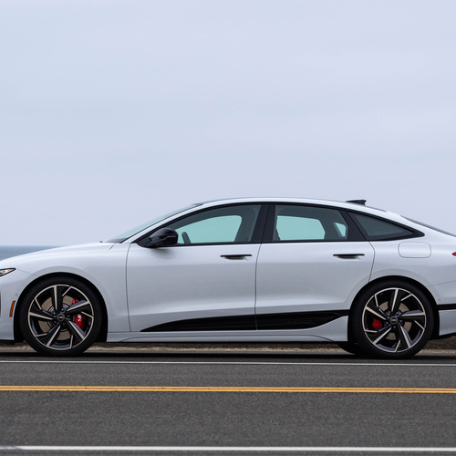 2025 Audi S6 Sportback e-tron C9 Glacier White Side View