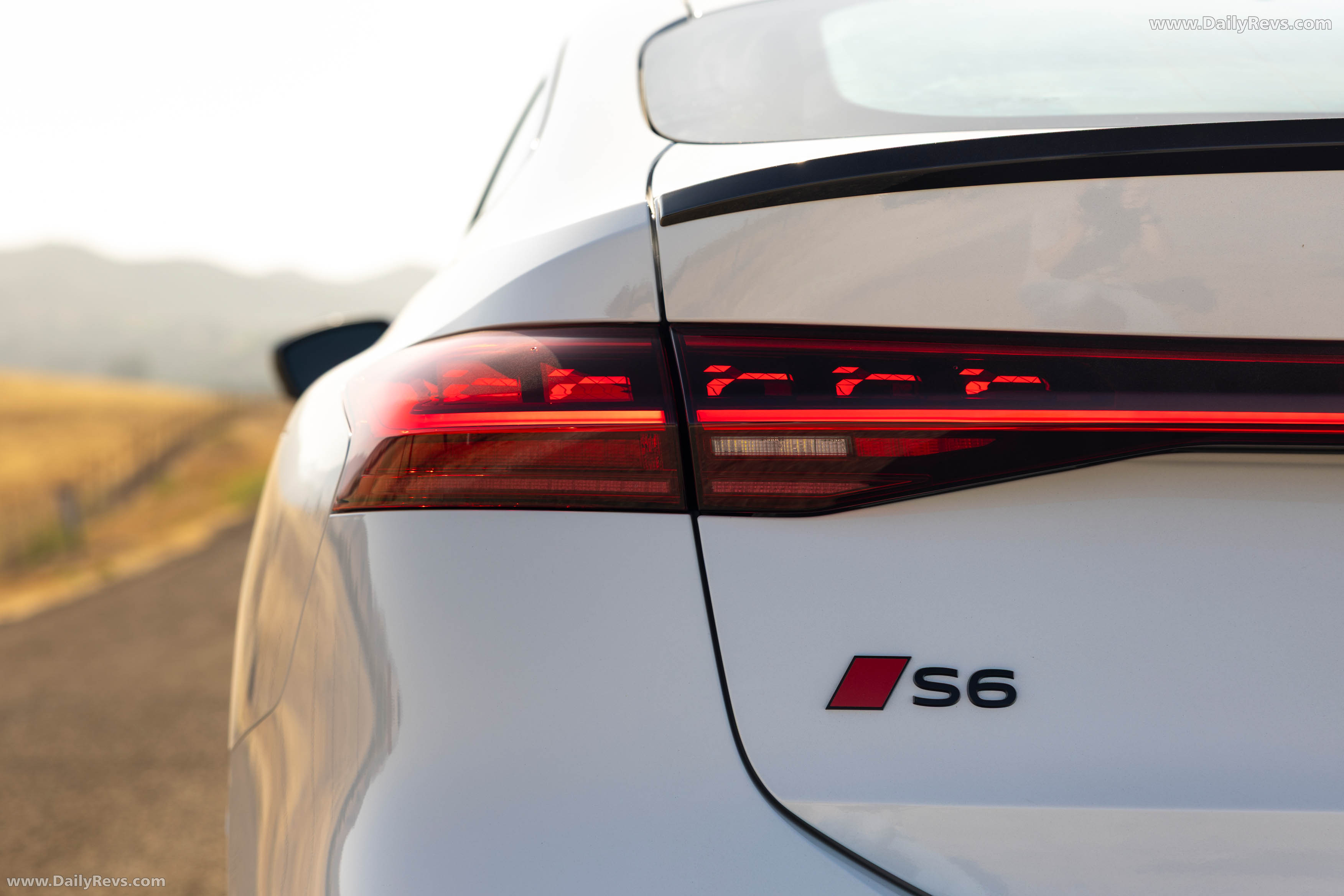 2025 Audi S6 Sportback e-tron C9 Glacier White Exterior