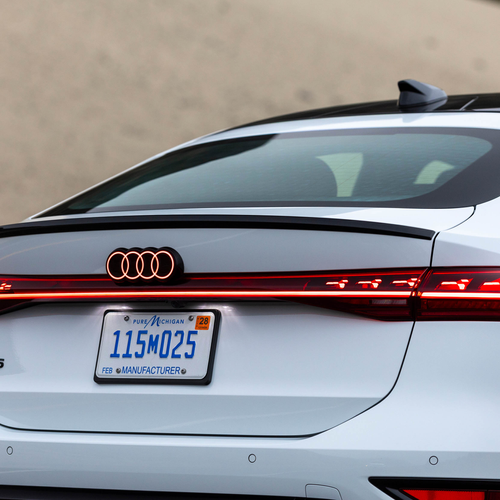 2025 Audi S6 Sportback e-tron C9 Glacier White Exterior