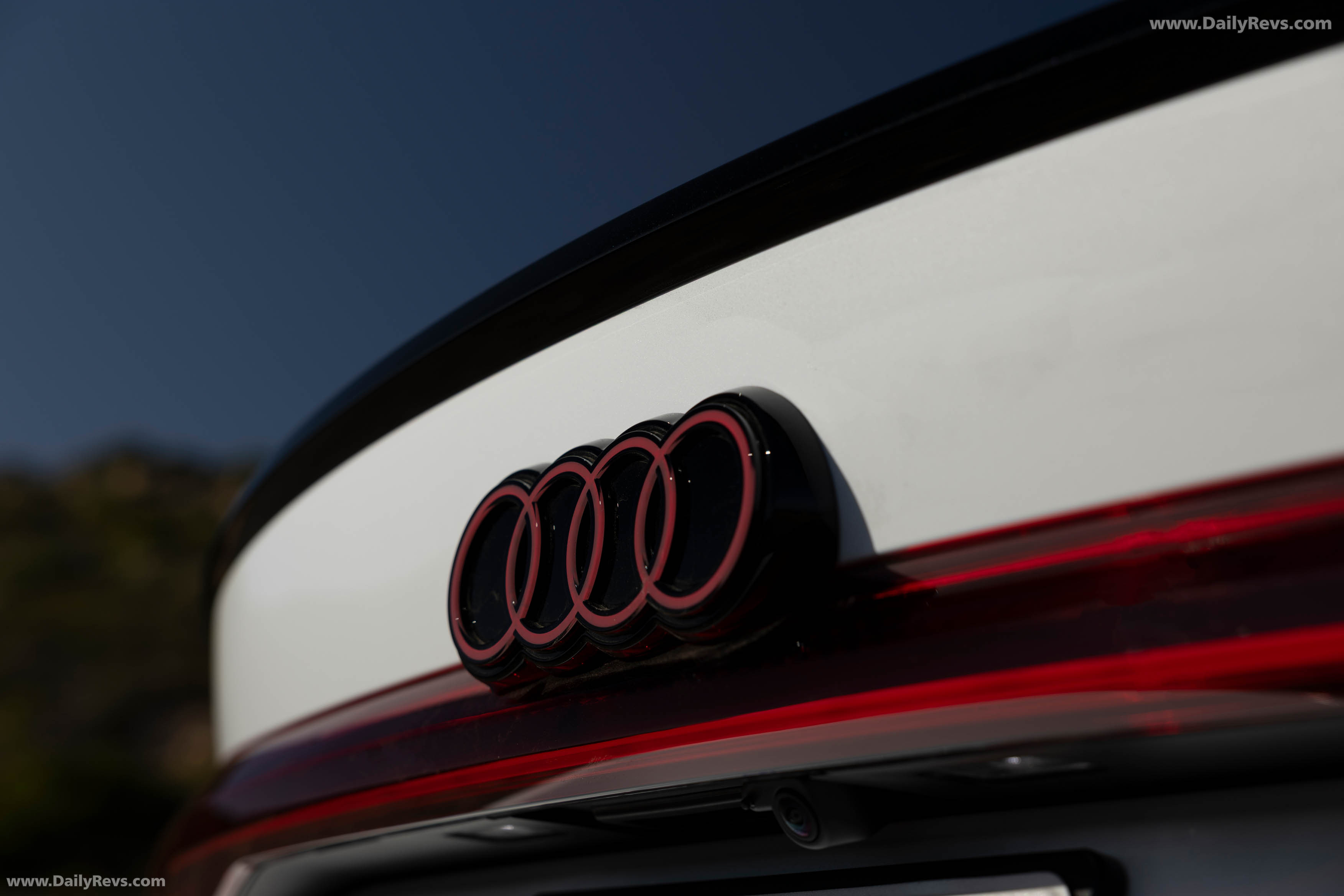2025 Audi S6 Sportback e-tron C9 Glacier White Exterior