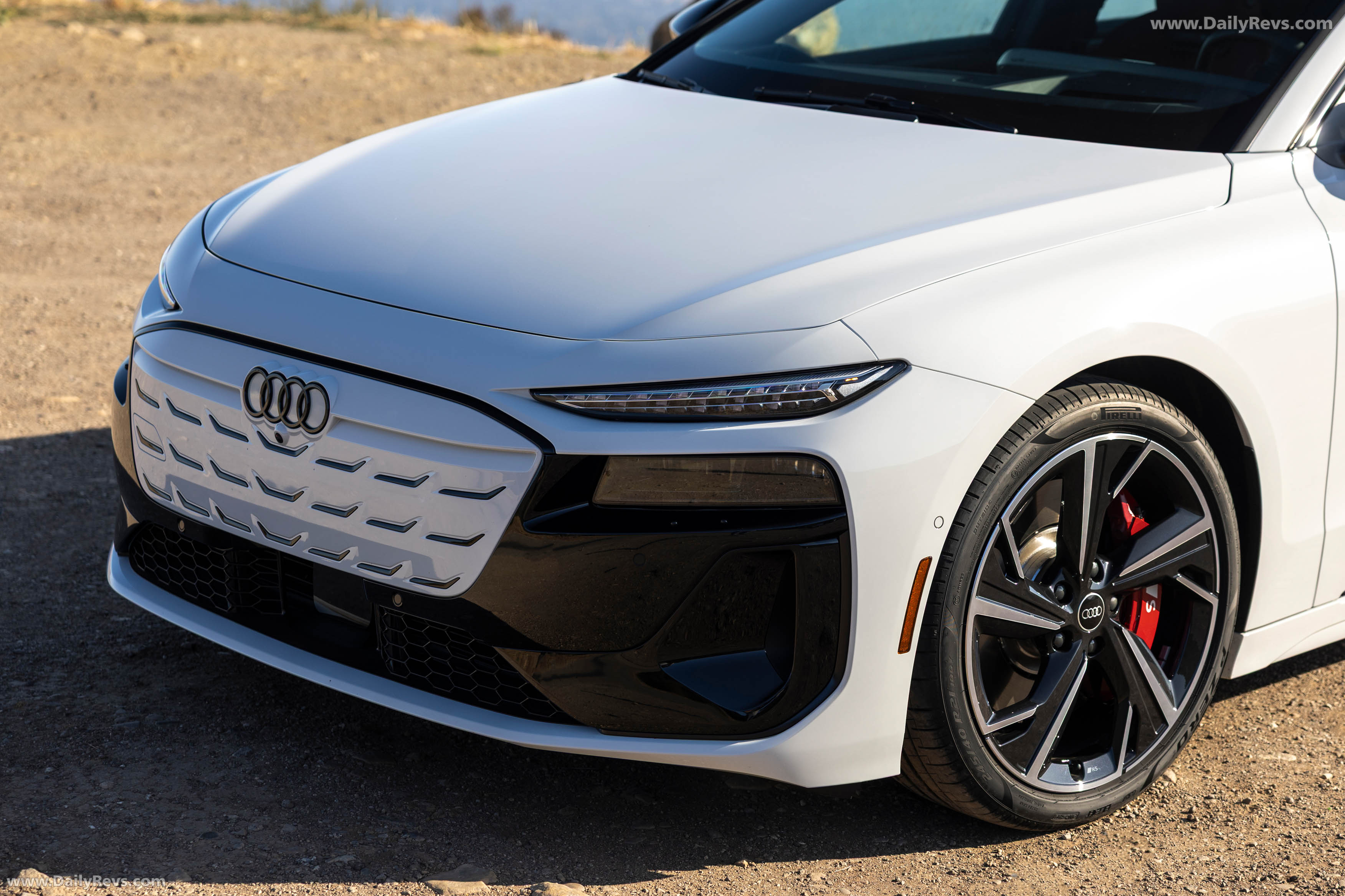 2025 Audi S6 Sportback e-tron C9 Glacier White Exterior