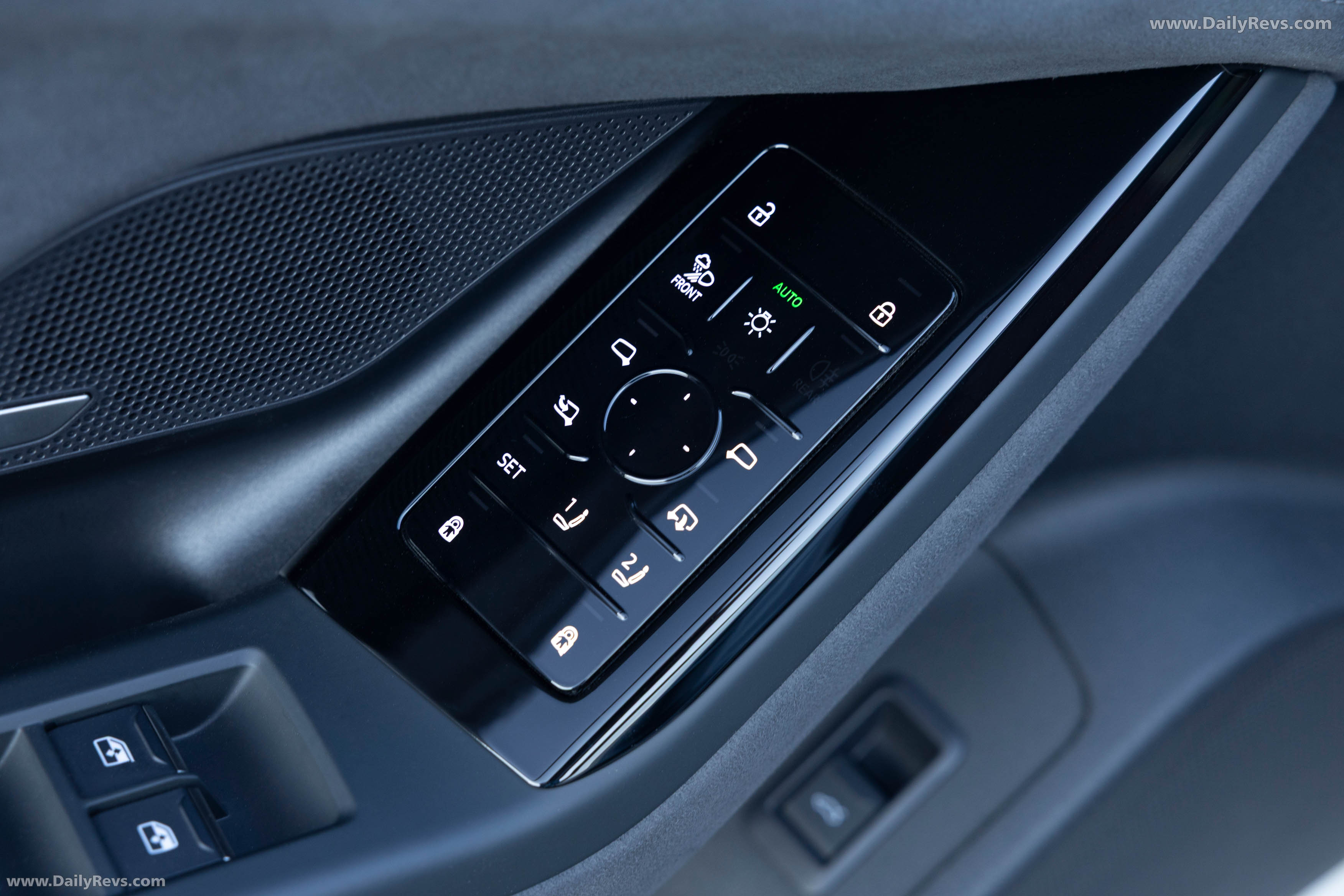 2025 Audi S6 Sportback e-tron C9 Glacier White Interior