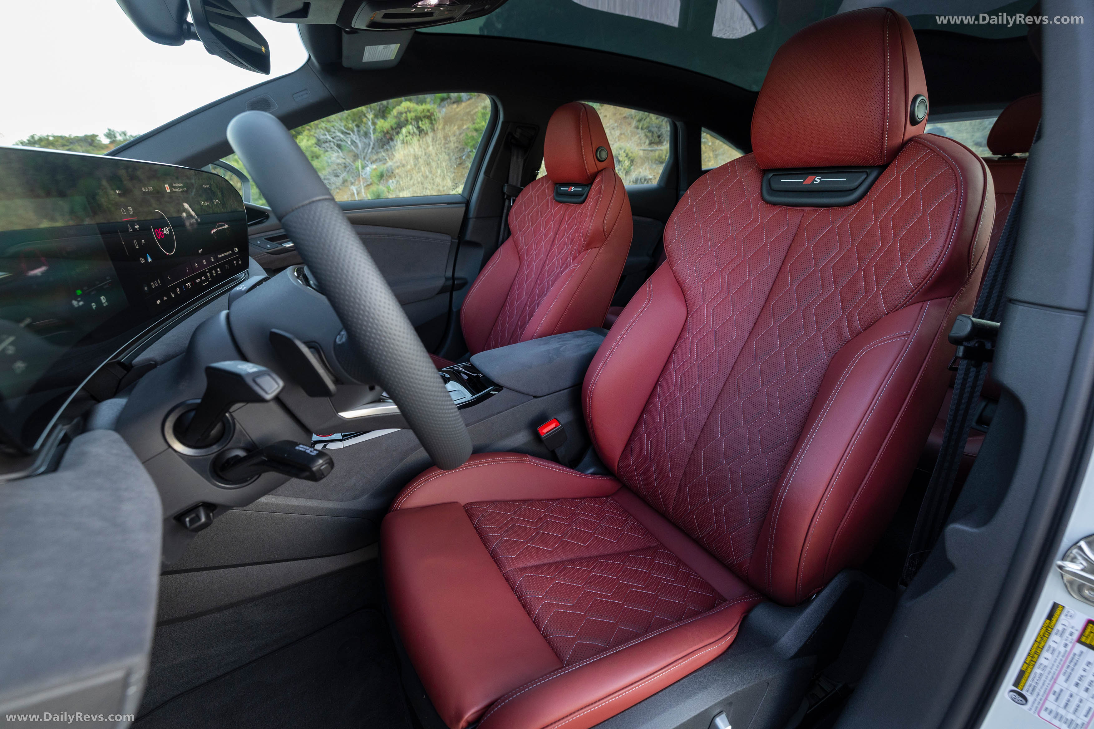 2025 Audi S6 Sportback e-tron C9 Glacier White Interior
