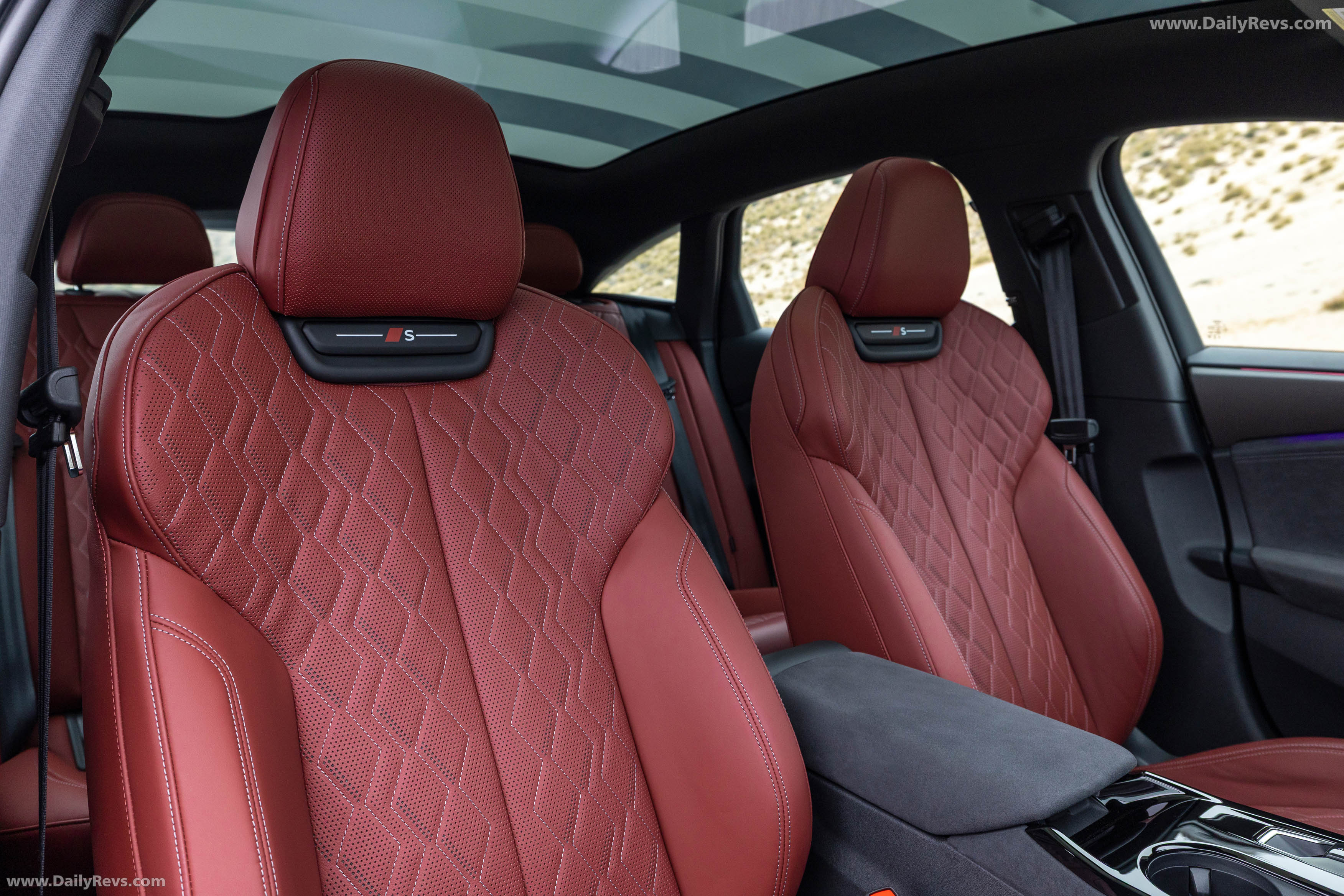 2025 Audi S6 Sportback e-tron C9 Glacier White Interior