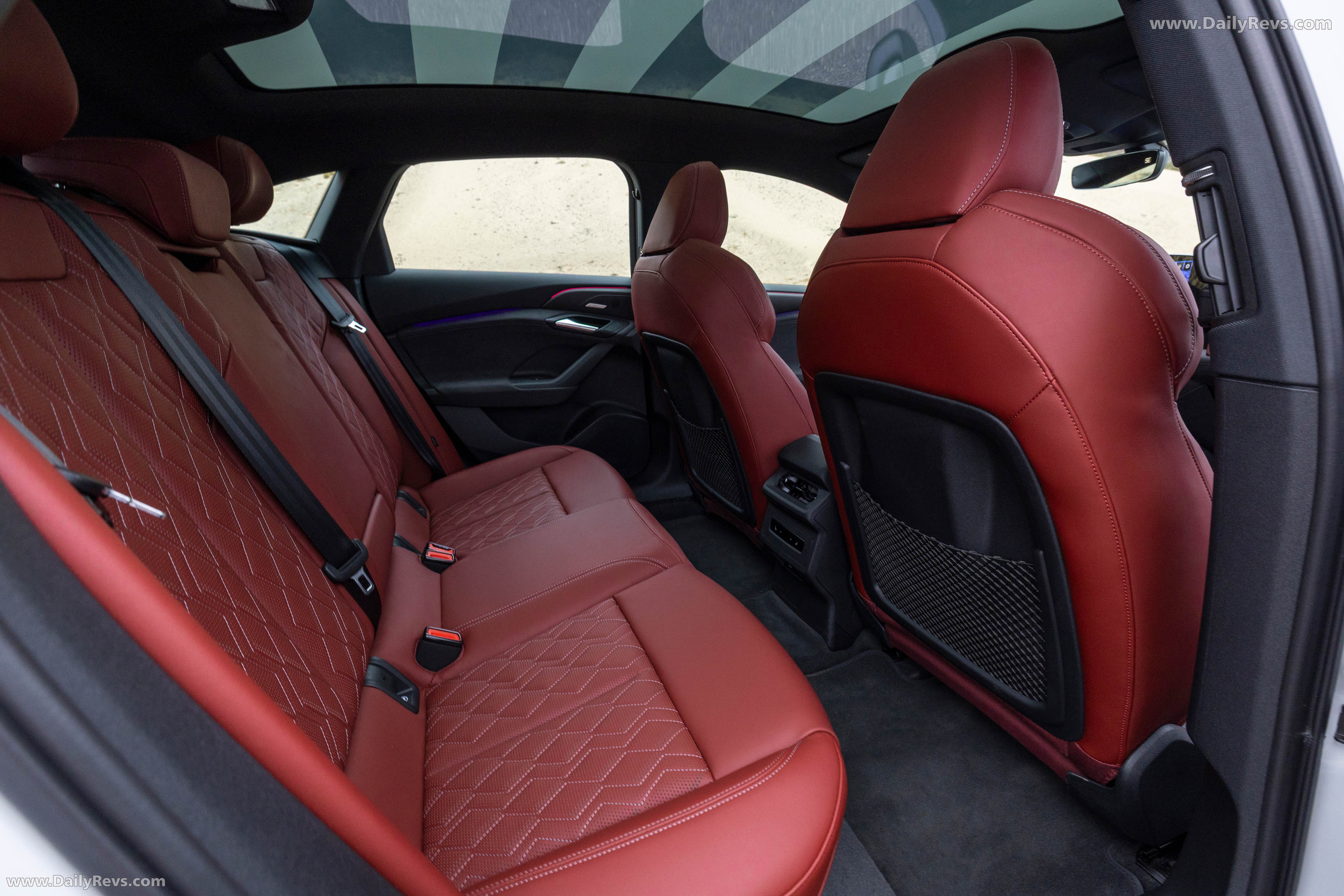 2025 Audi S6 Sportback e-tron C9 Glacier White Interior