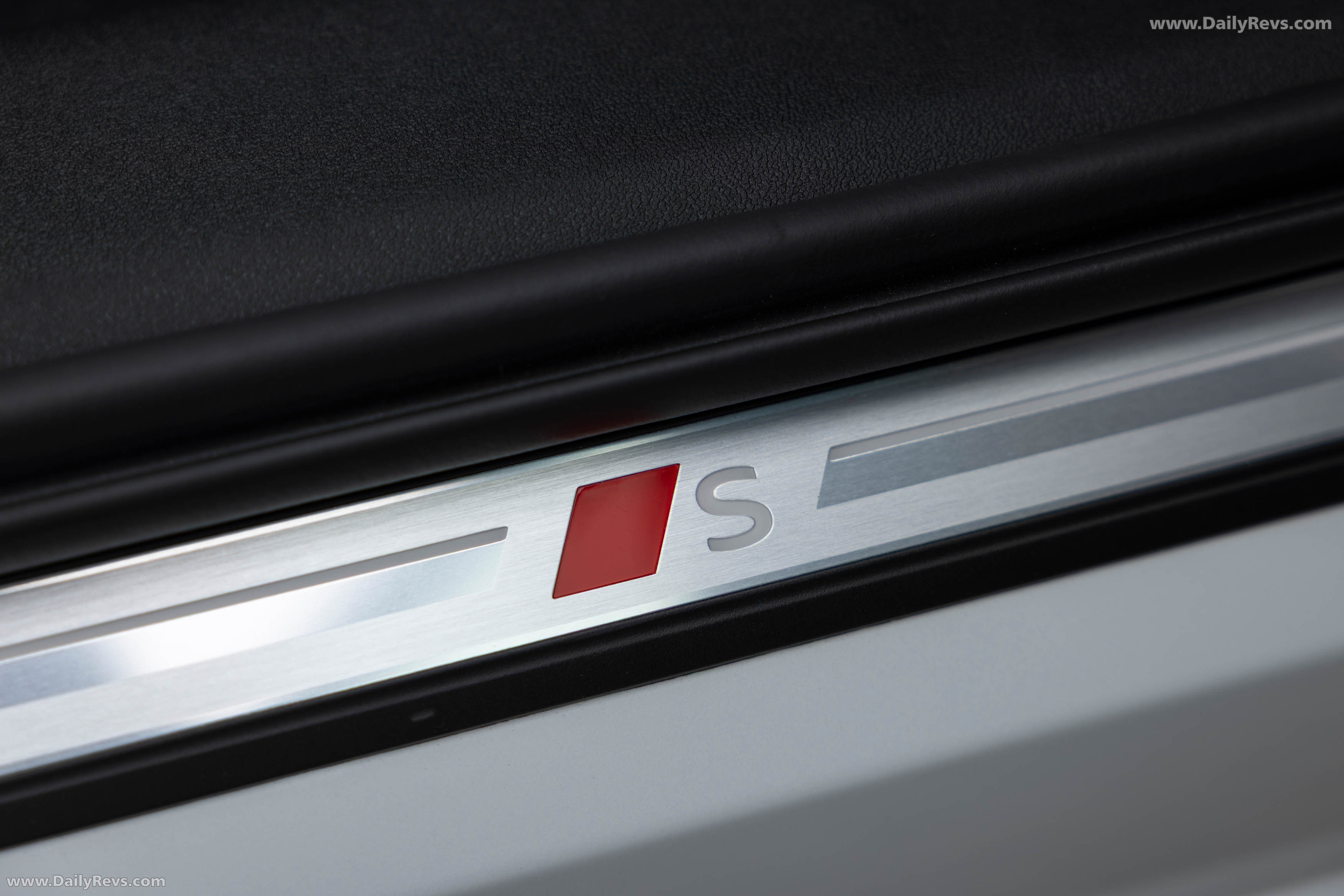2025 Audi S6 Sportback e-tron C9 Glacier White Interior