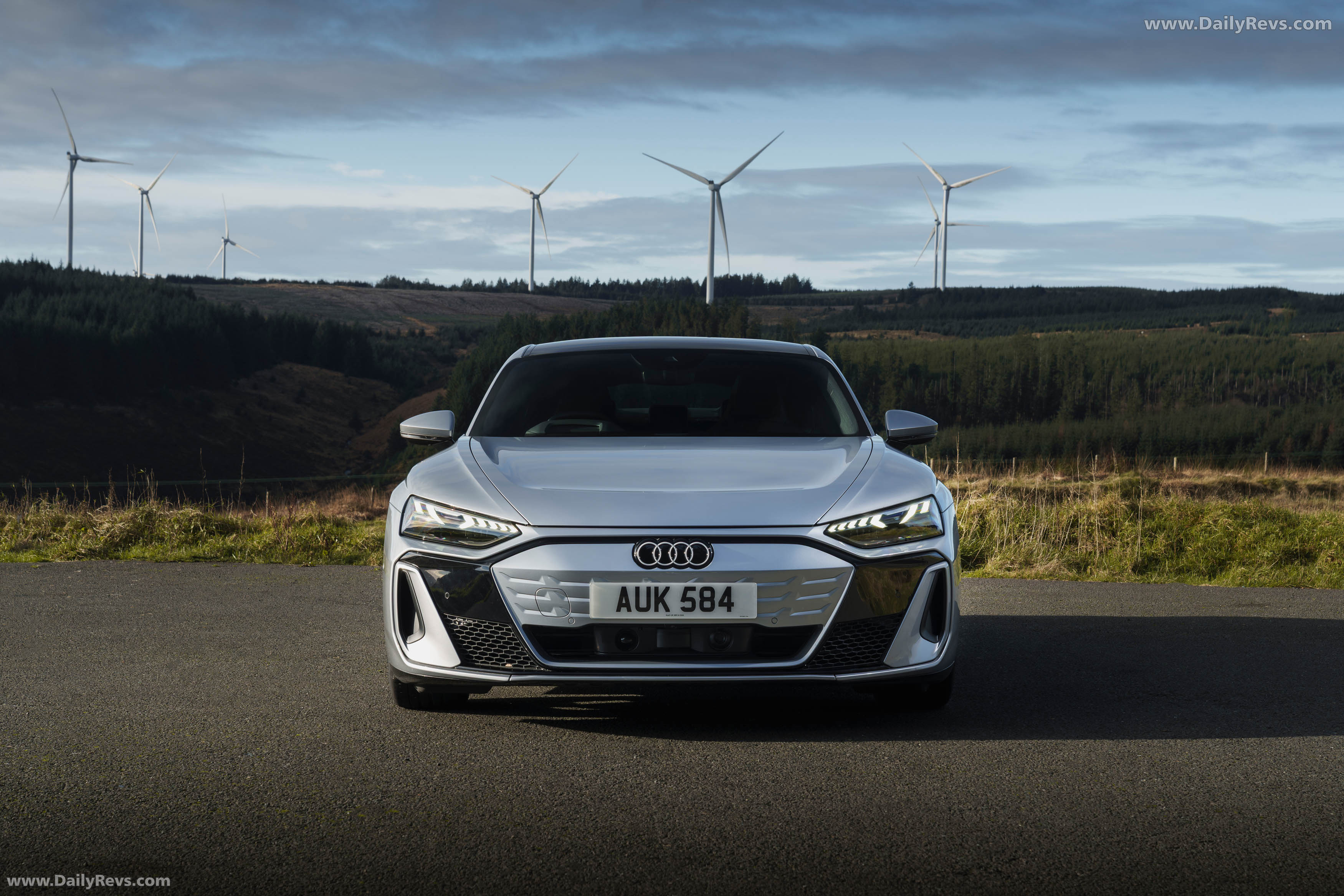 2025 Audi e-tron GT quattro UK Version Front View