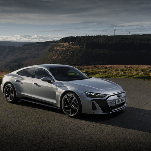 2025 Audi e-tron GT quattro UK Version Front View