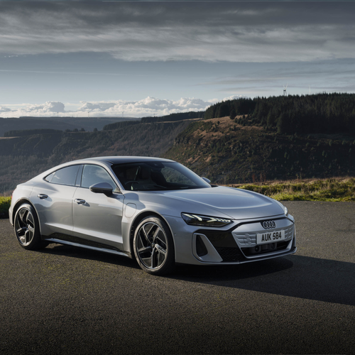 2025 Audi e-tron GT quattro UK Version Front View