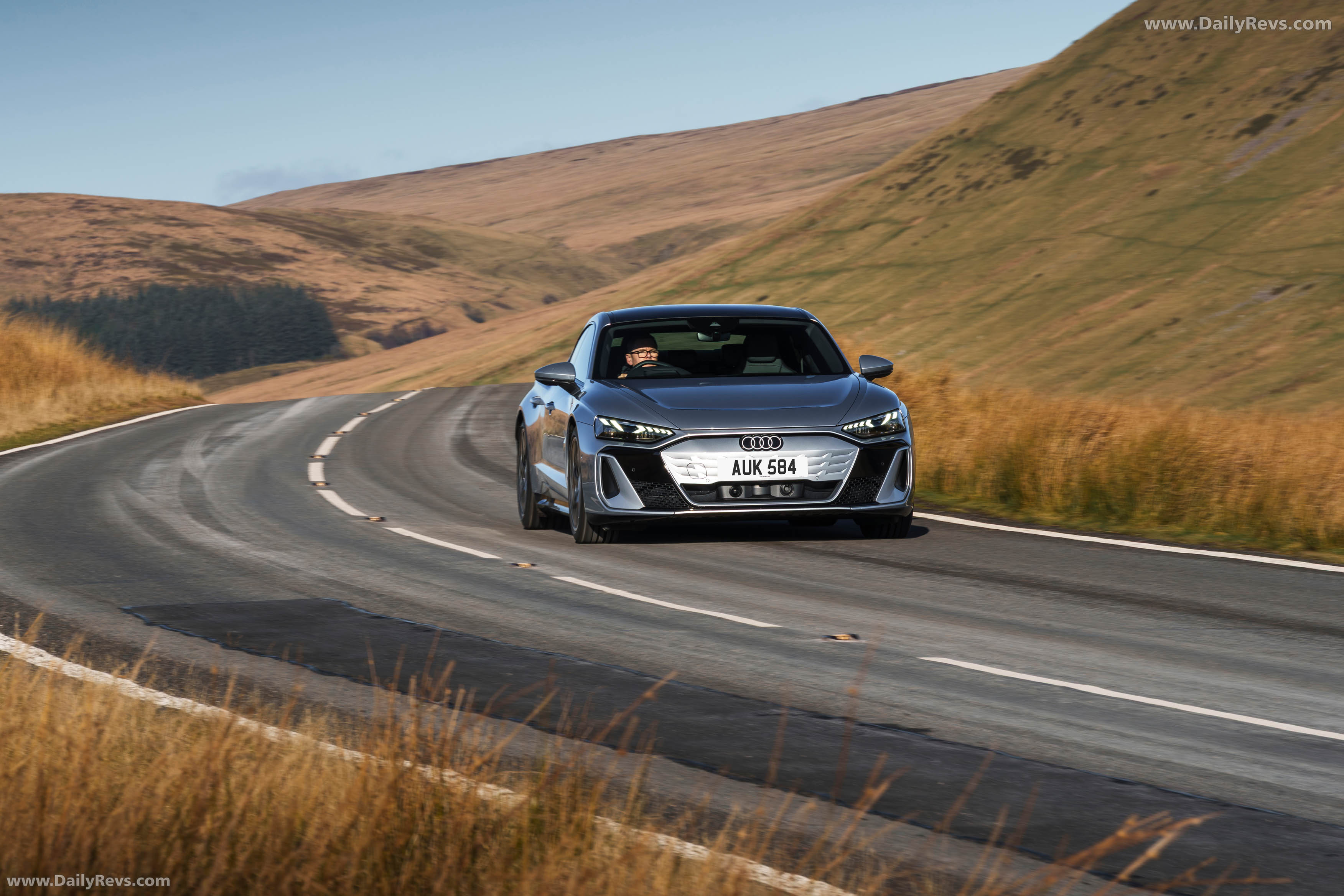 2025 Audi e-tron GT quattro UK Version Front View