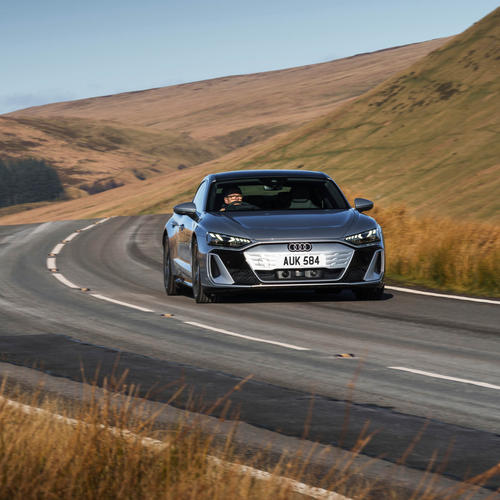 2025 Audi e-tron GT quattro UK Version Front View