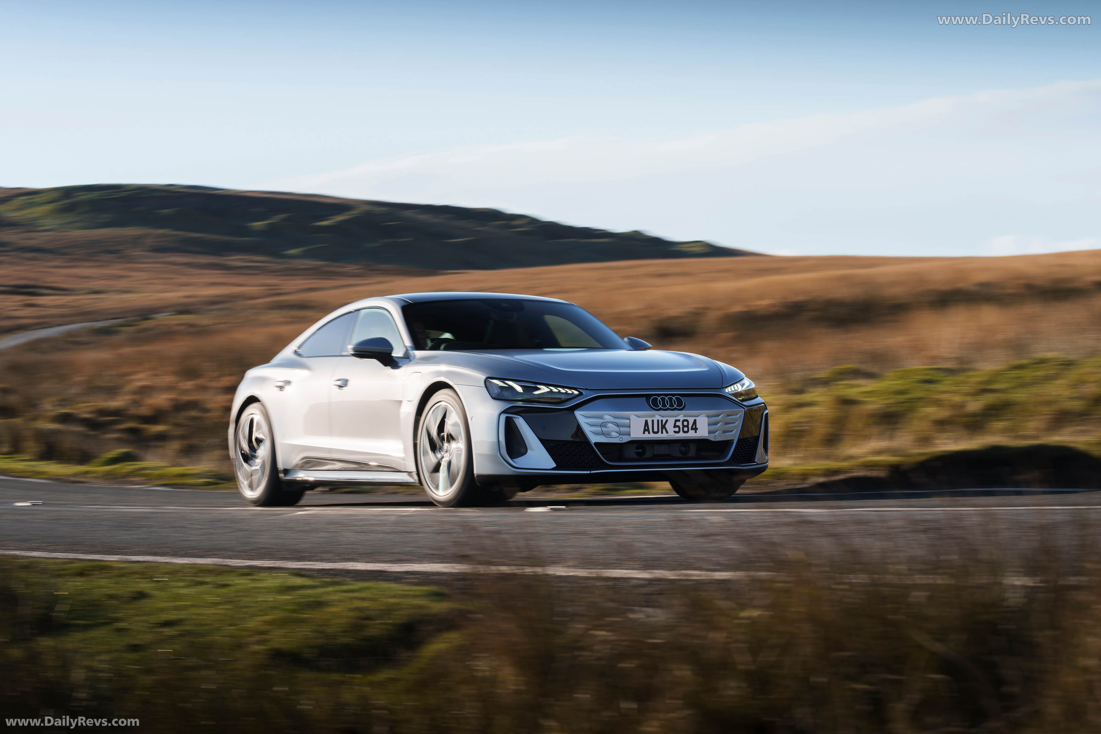 2025 Audi e-tron GT quattro UK Version Front View