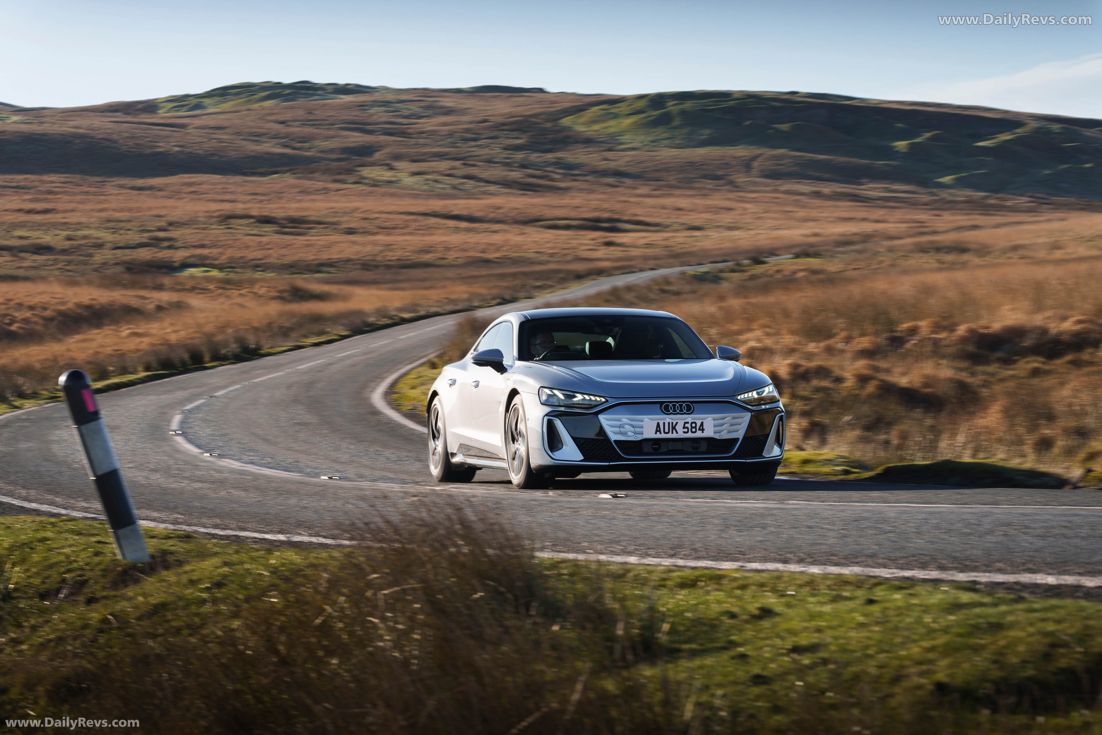 2025 Audi e-tron GT quattro UK Version Front View