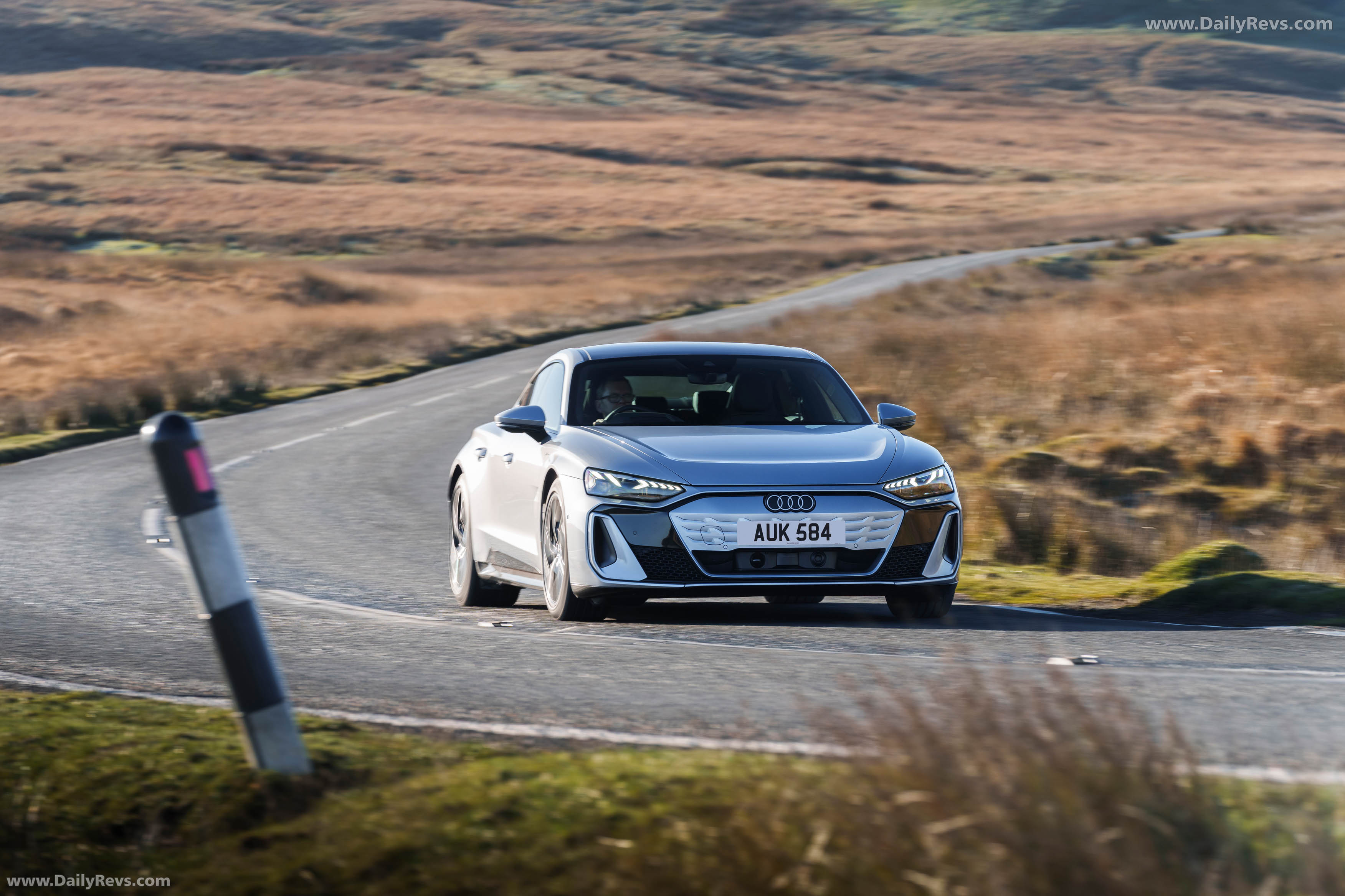 2025 Audi e-tron GT quattro UK Version Front View