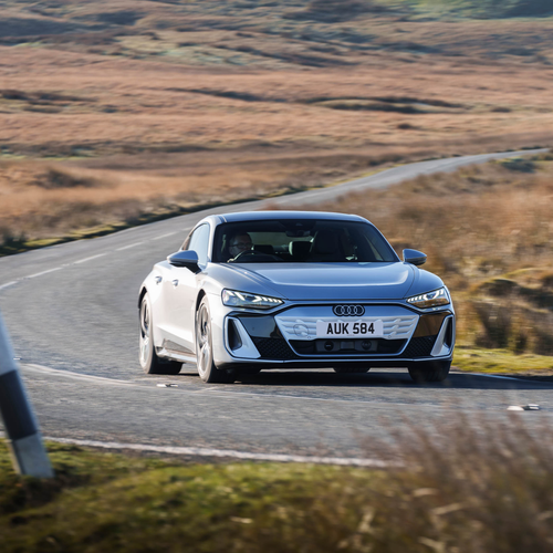 2025 Audi e-tron GT quattro UK Version Front View
