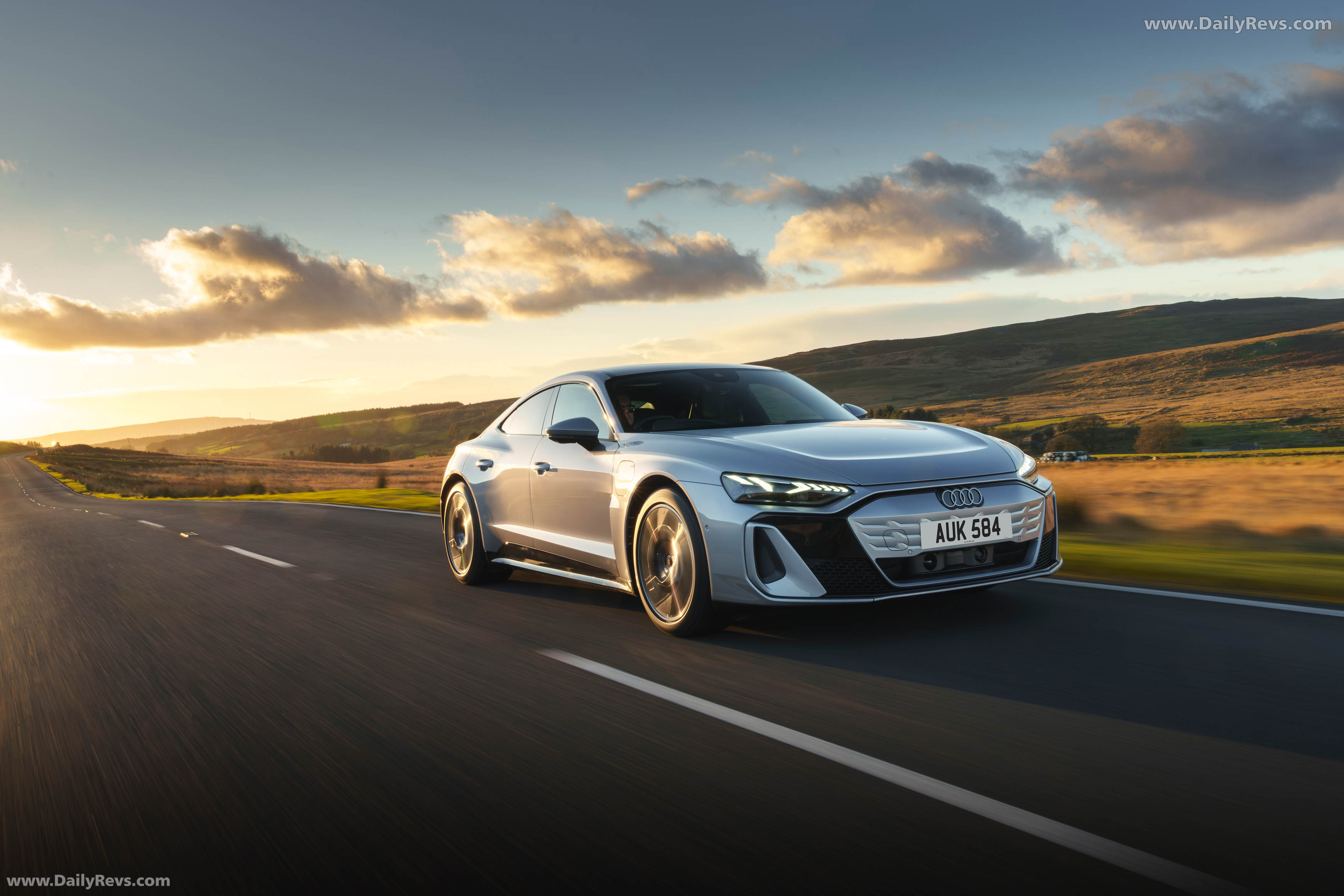2025 Audi e-tron GT quattro UK Version Front View