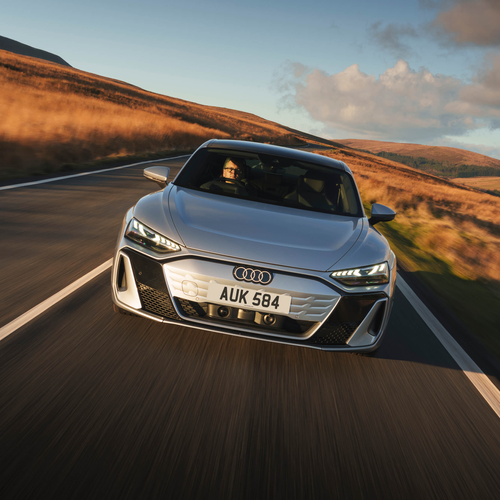 2025 Audi e-tron GT quattro UK Version Front View