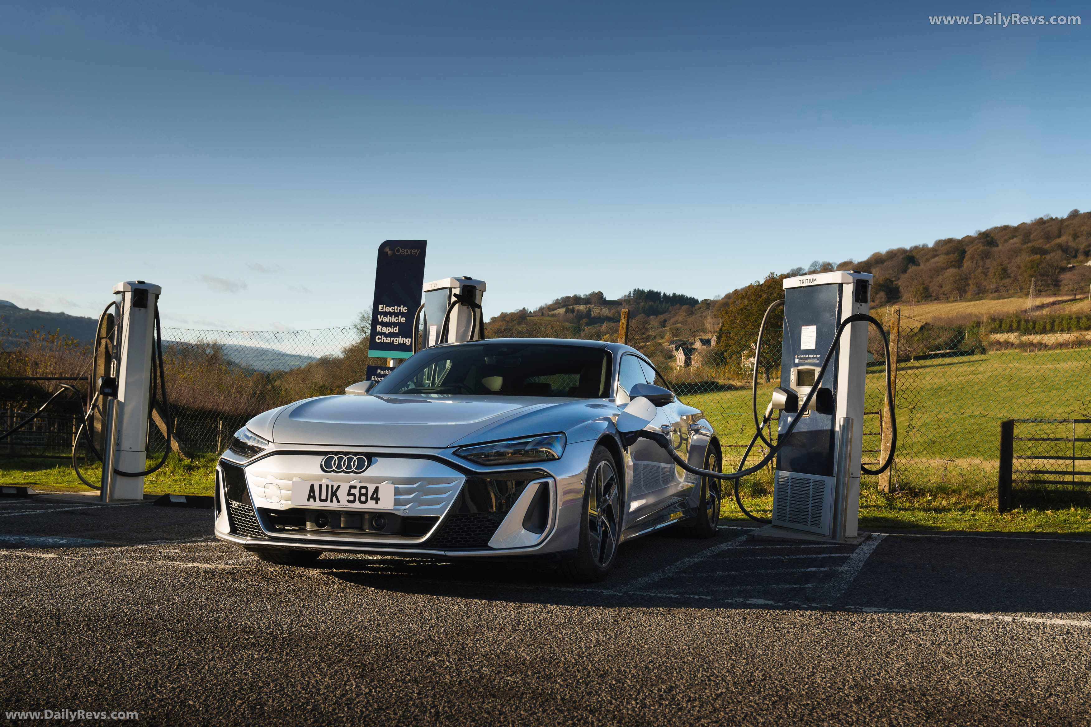 2025 Audi e-tron GT quattro UK Version Front View