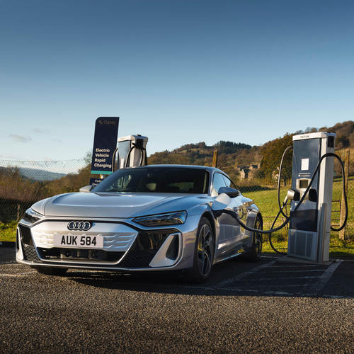 2025 Audi e-tron GT quattro UK Version Front View