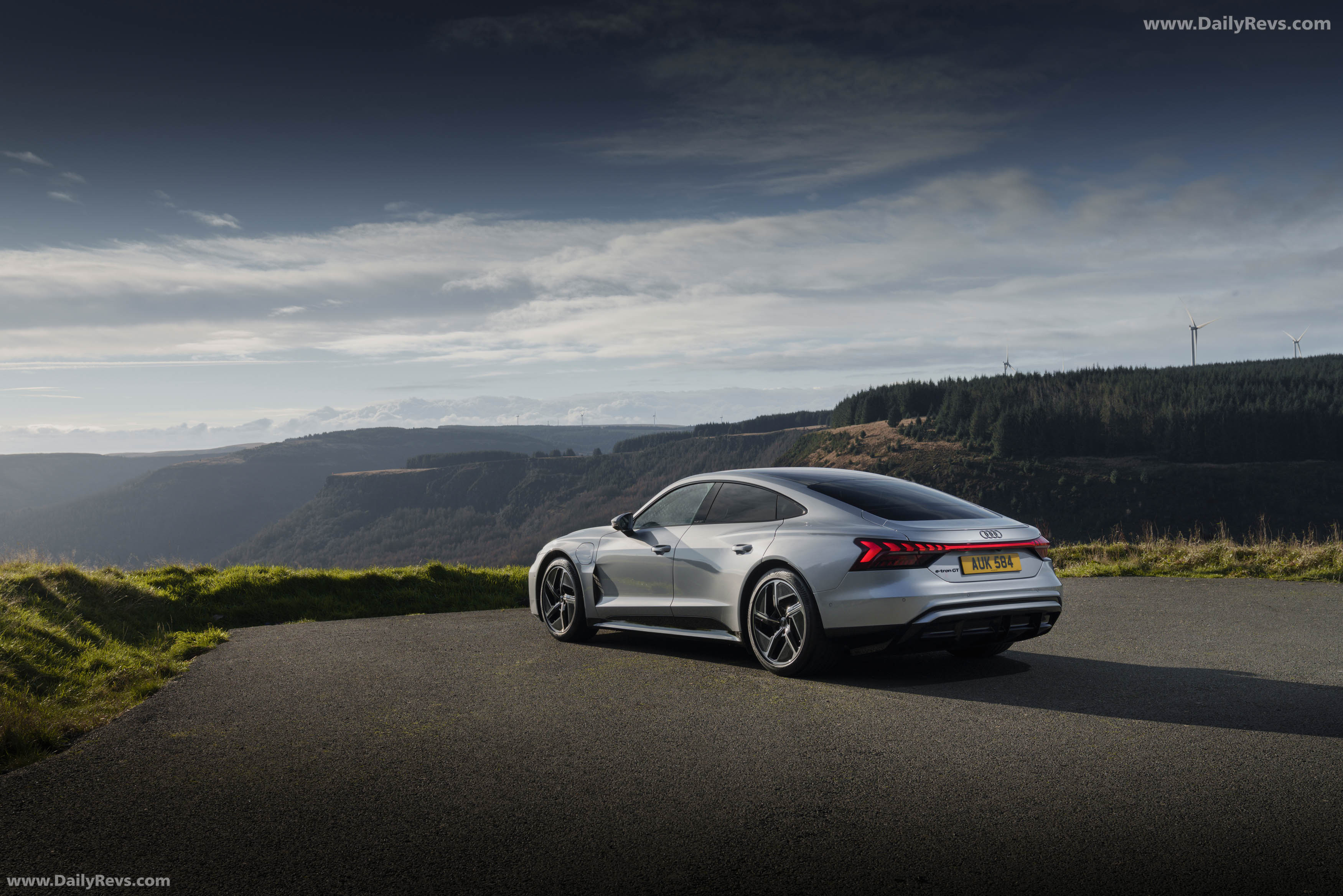 2025 Audi e-tron GT quattro UK Version Rear View