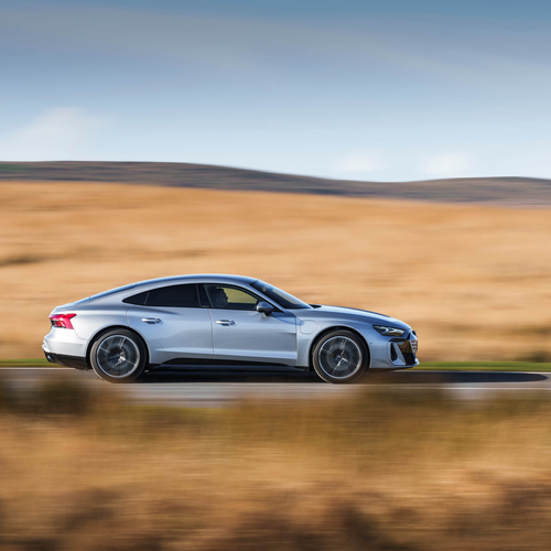 2025 Audi e-tron GT quattro UK Version Side View