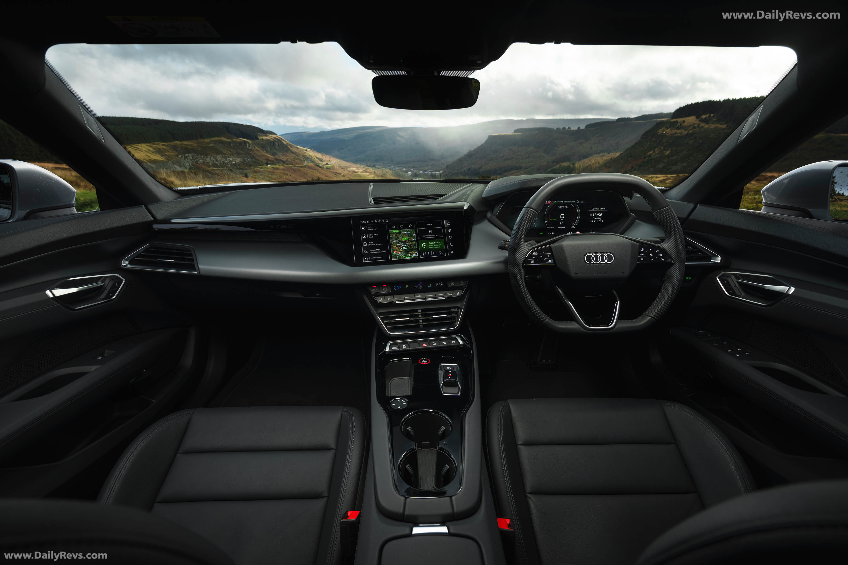 2025 Audi e-tron GT quattro UK Version Interior